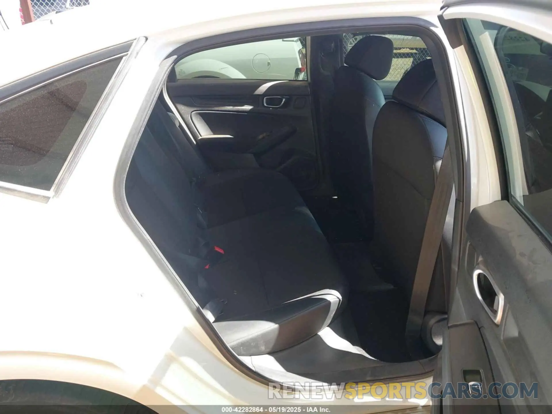 8 Photograph of a damaged car 2HGFE2F53PH565778 HONDA CIVIC 2023
