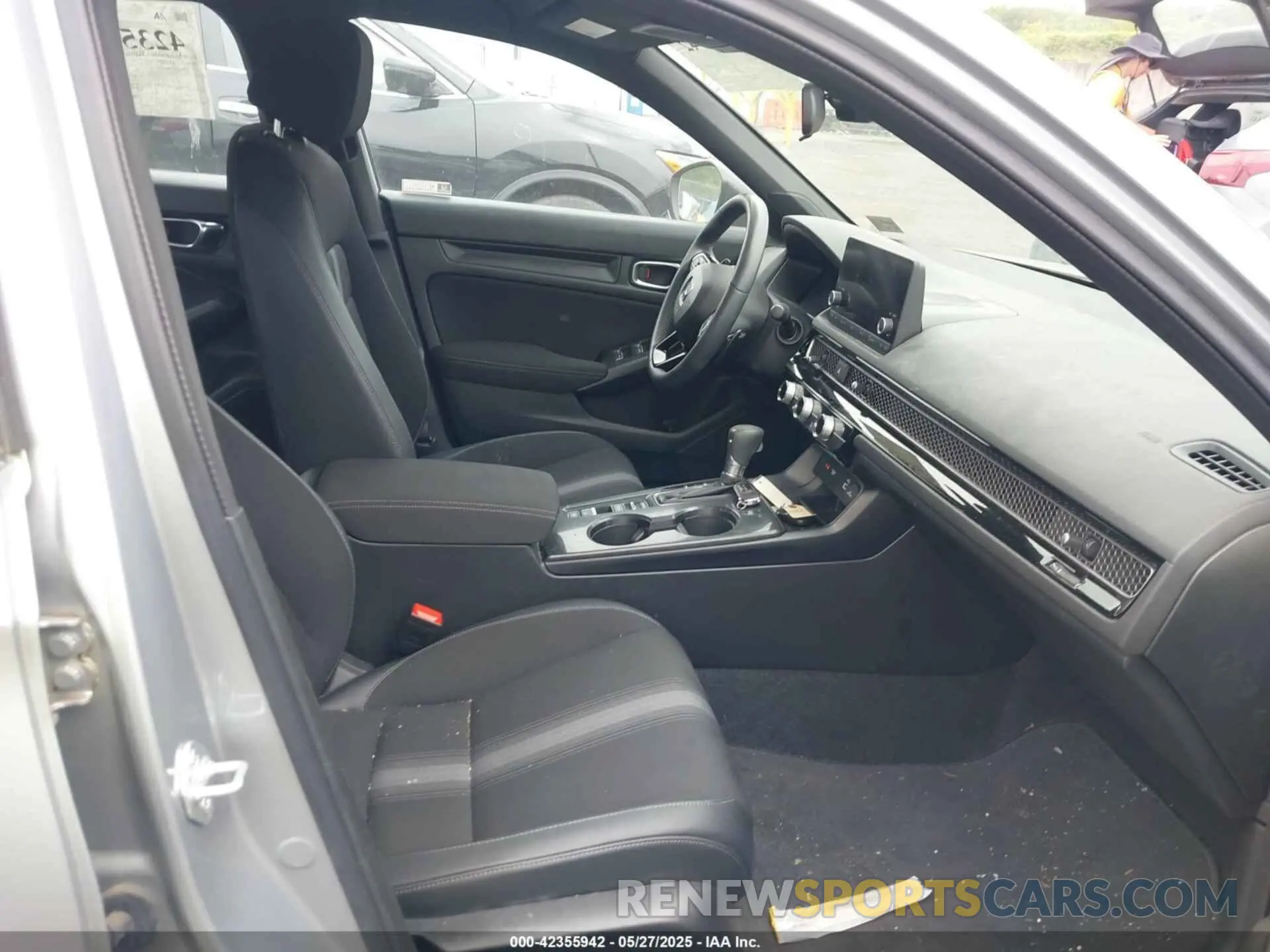 5 Photograph of a damaged car 2HGFE2F55PH501595 HONDA CIVIC 2023