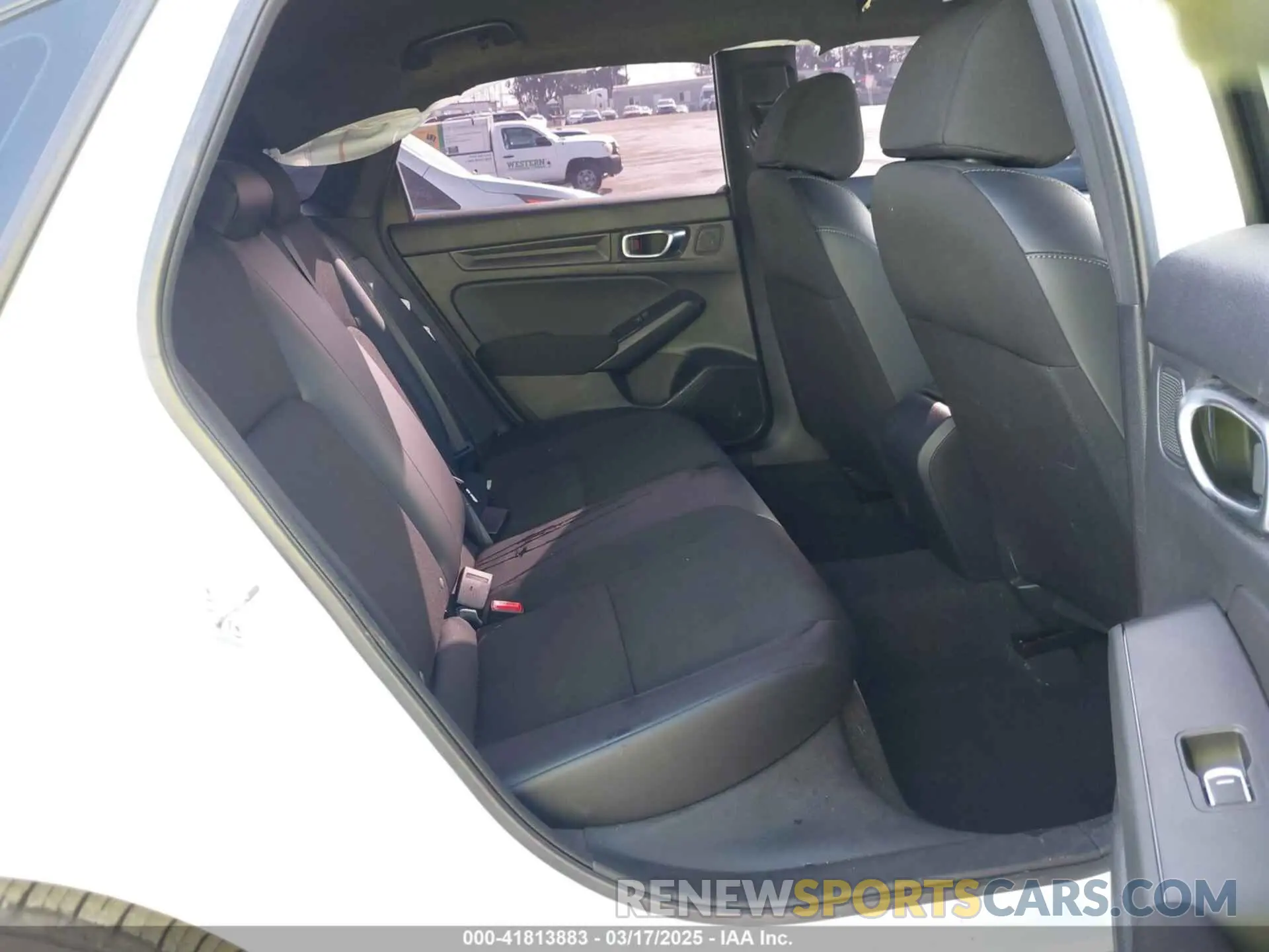 8 Photograph of a damaged car 2HGFE2F56PH518129 HONDA CIVIC 2023