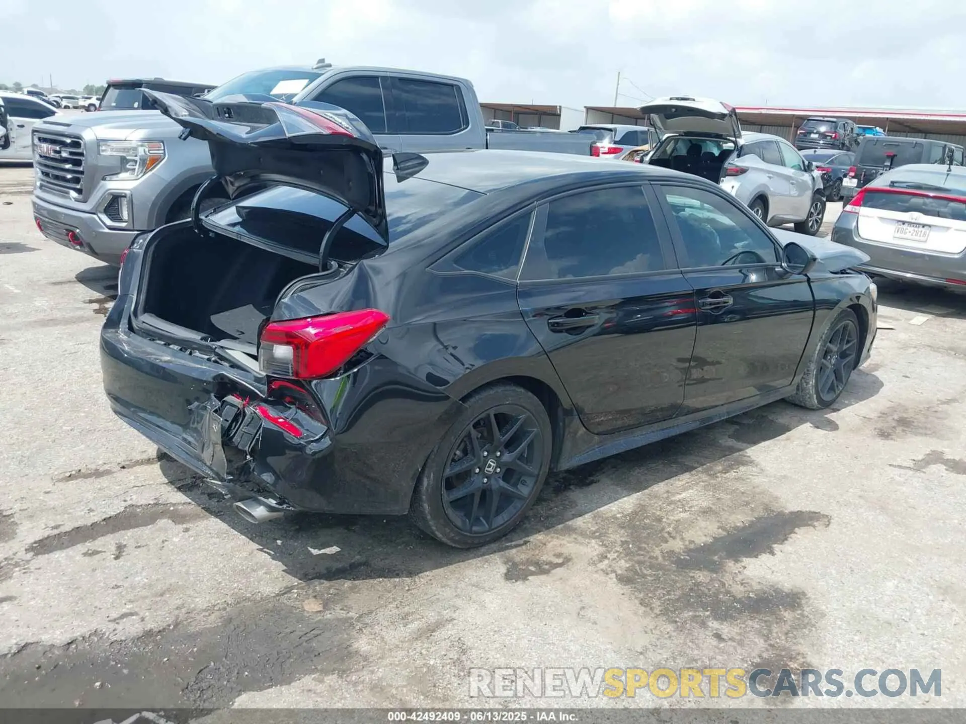 4 Photograph of a damaged car 2HGFE2F57PH530127 HONDA CIVIC 2023