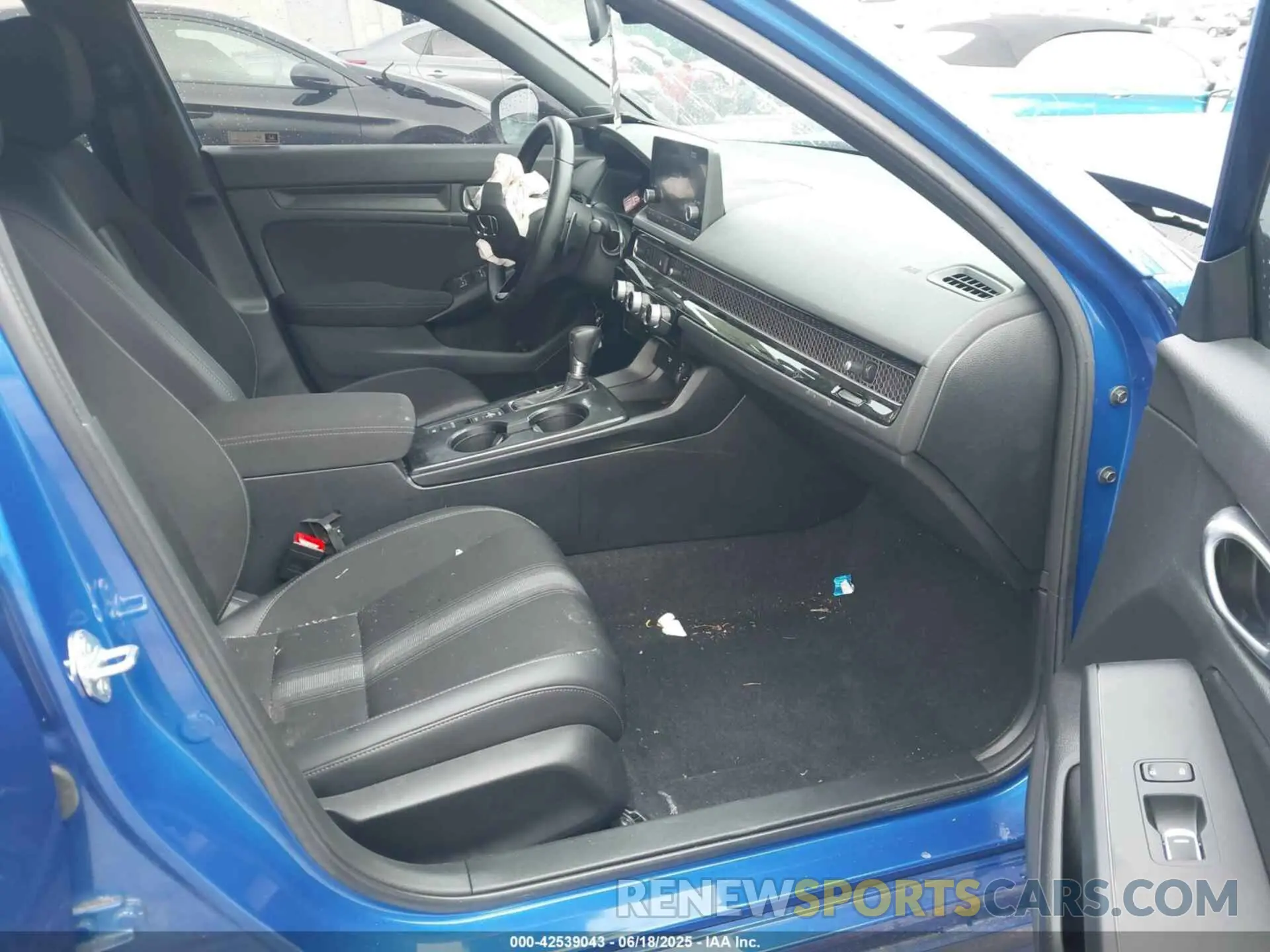 5 Photograph of a damaged car 2HGFE2F57PH543976 HONDA CIVIC 2023