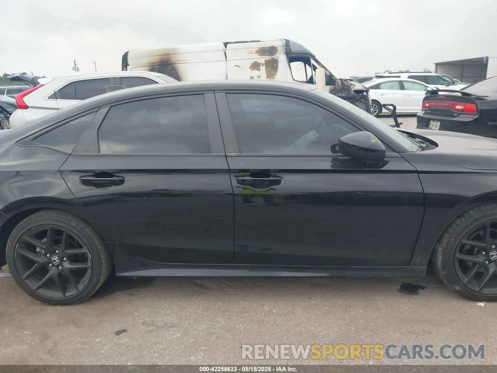 13 Photograph of a damaged car 2HGFE2F57PH557294 HONDA CIVIC 2023