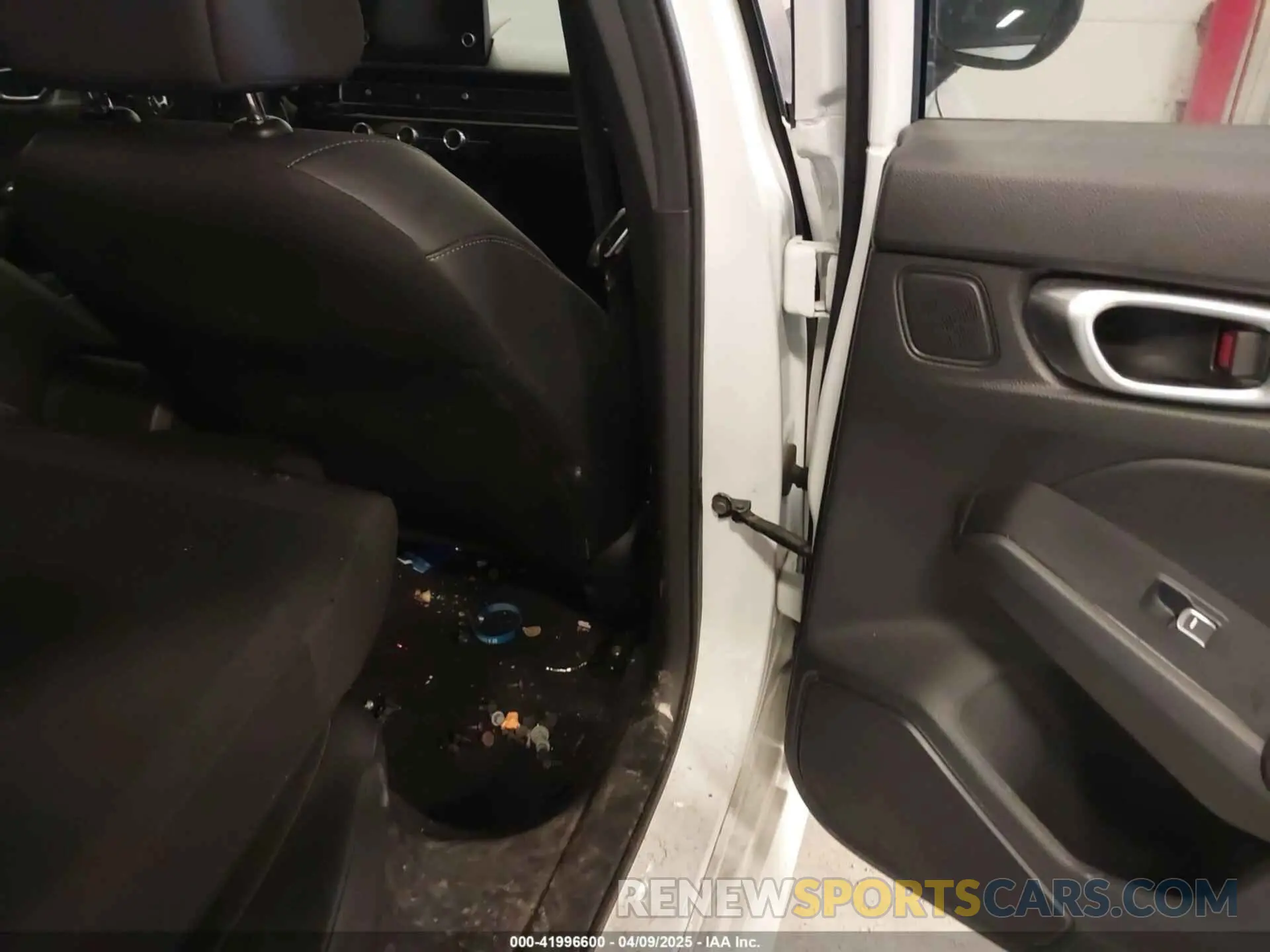 8 Photograph of a damaged car 2HGFE2F57PH558638 HONDA CIVIC 2023