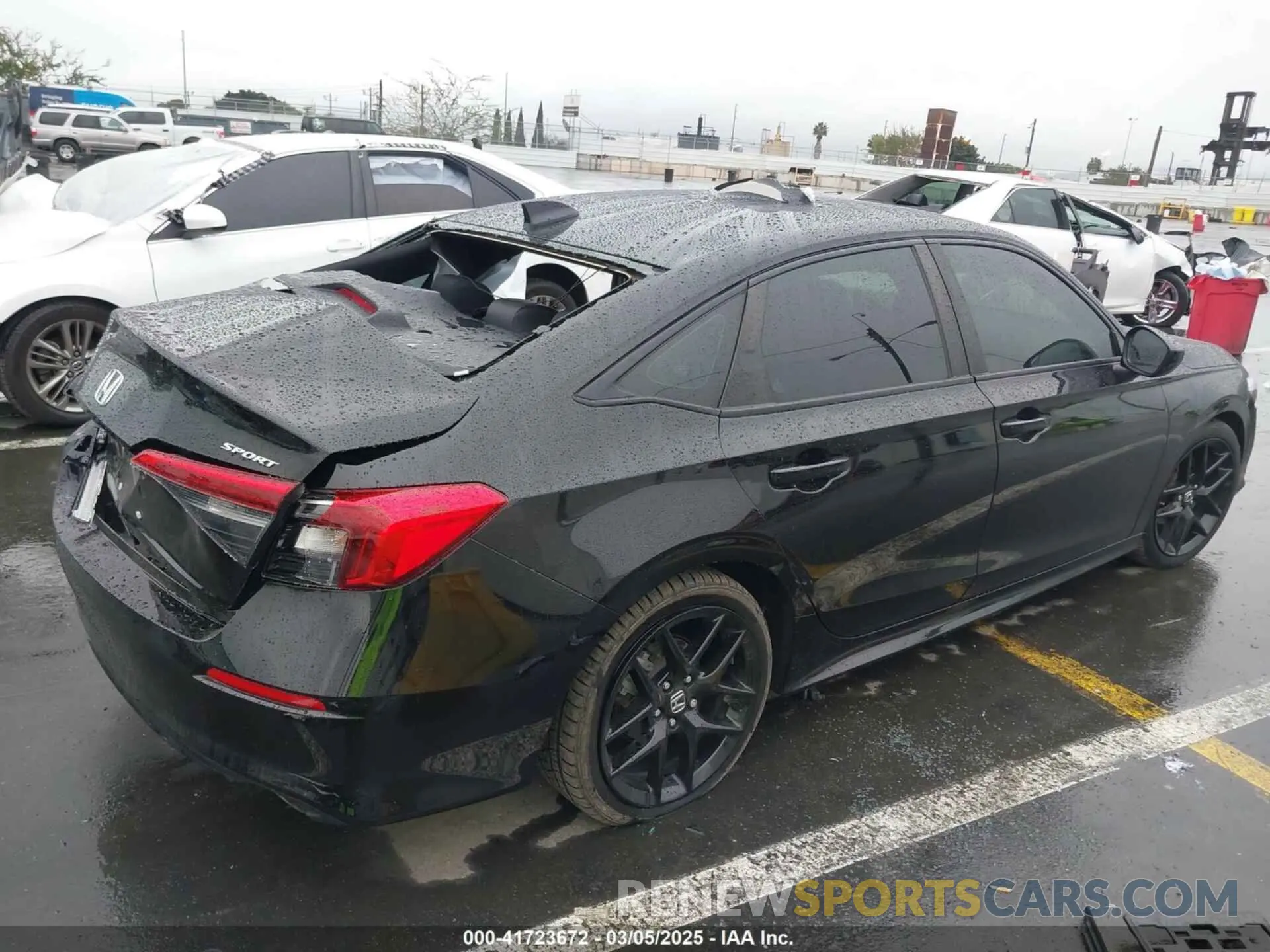 4 Photograph of a damaged car 2HGFE2F58PH513627 HONDA CIVIC 2023