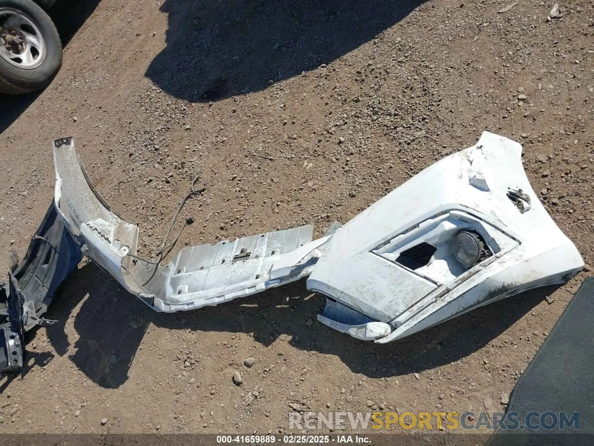 11 Photograph of a damaged car 19XFL1G84RE029704 HONDA CIVIC 2024