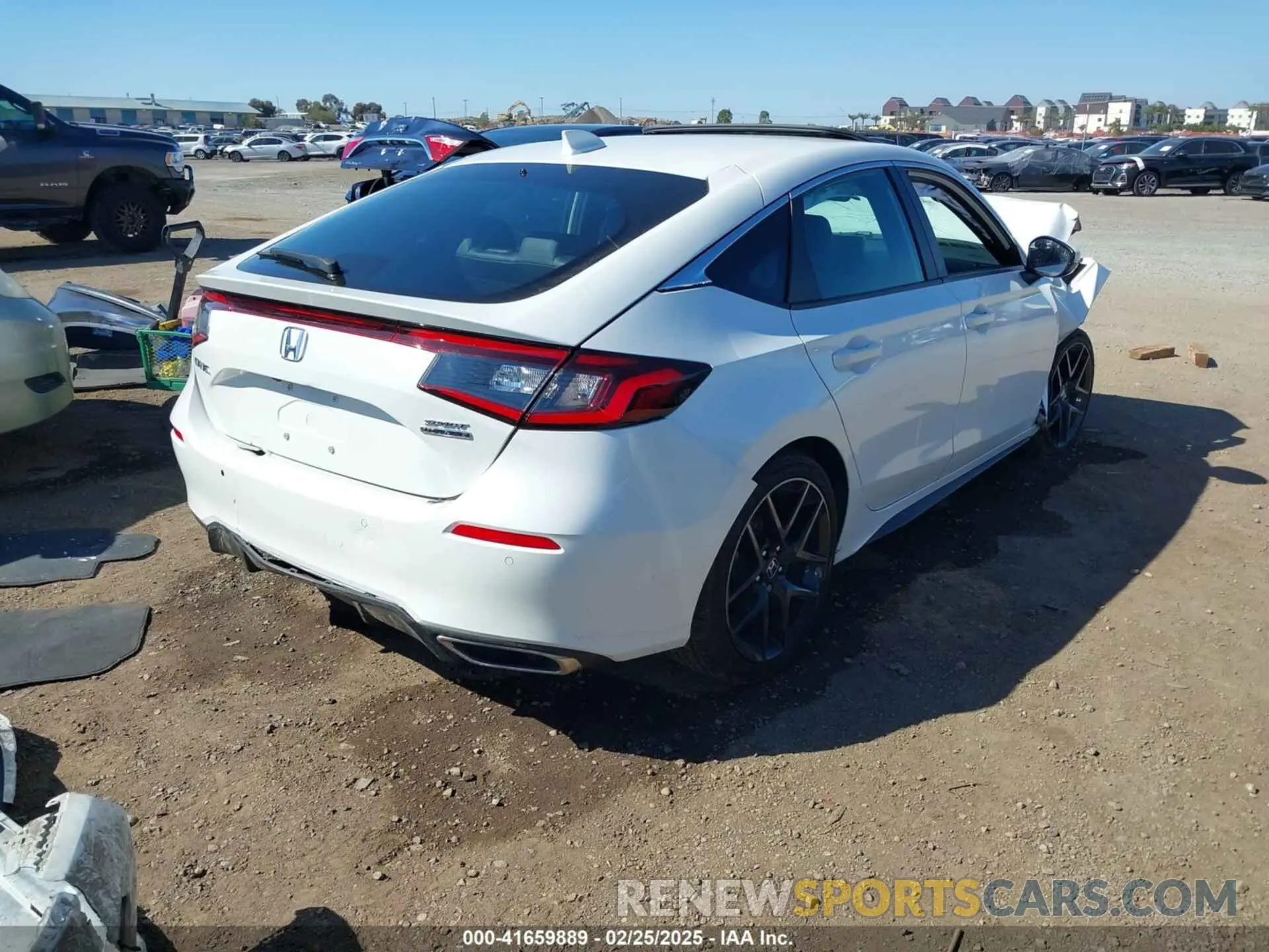 4 Photograph of a damaged car 19XFL1G84RE029704 HONDA CIVIC 2024
