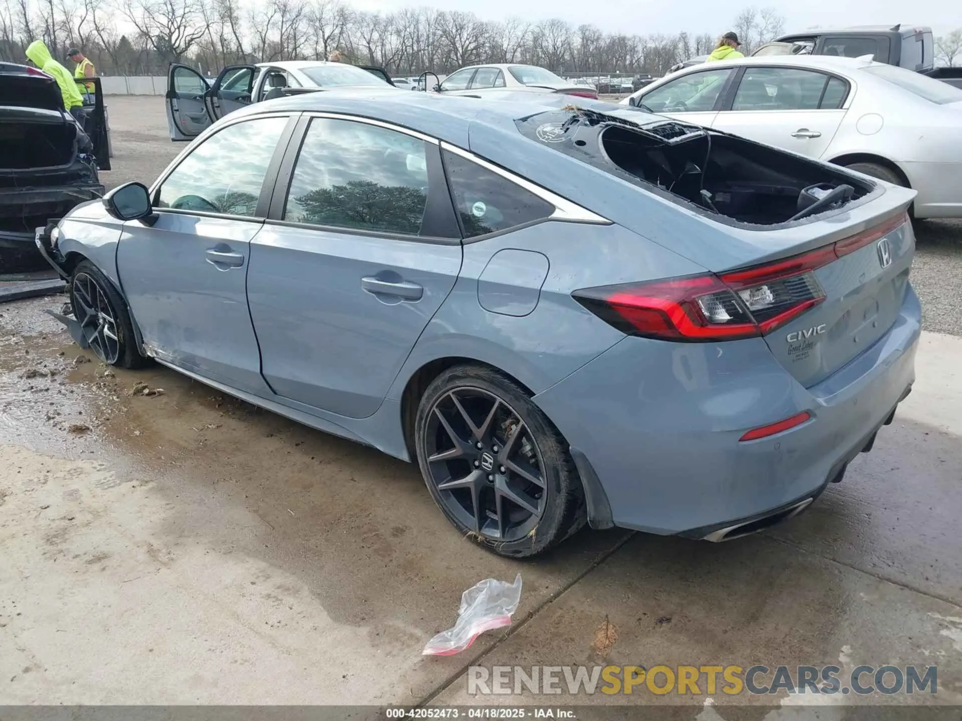 3 Photograph of a damaged car 19XFL1G85RE004486 HONDA CIVIC 2024