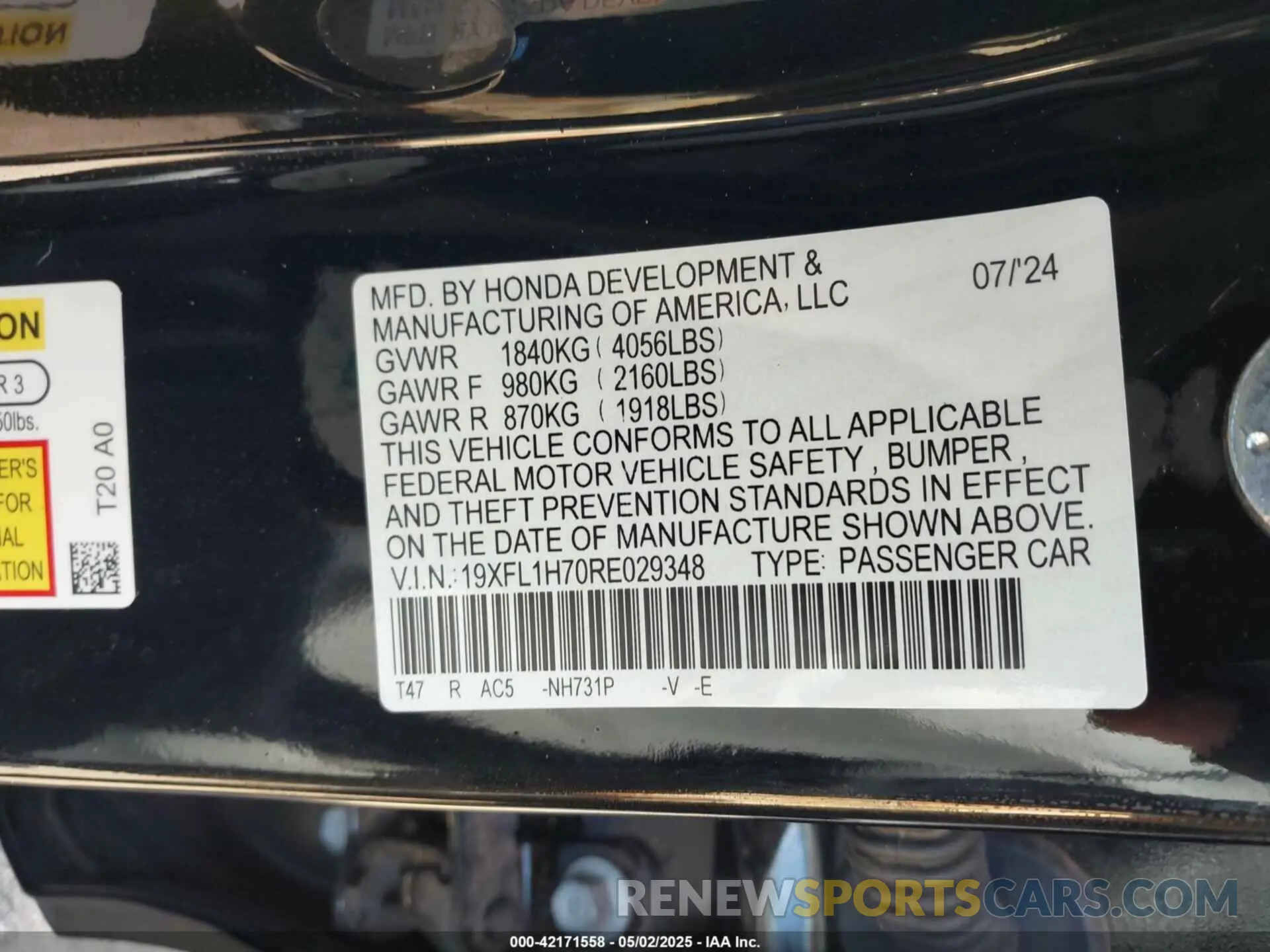 9 Photograph of a damaged car 19XFL1H70RE029348 HONDA CIVIC 2024