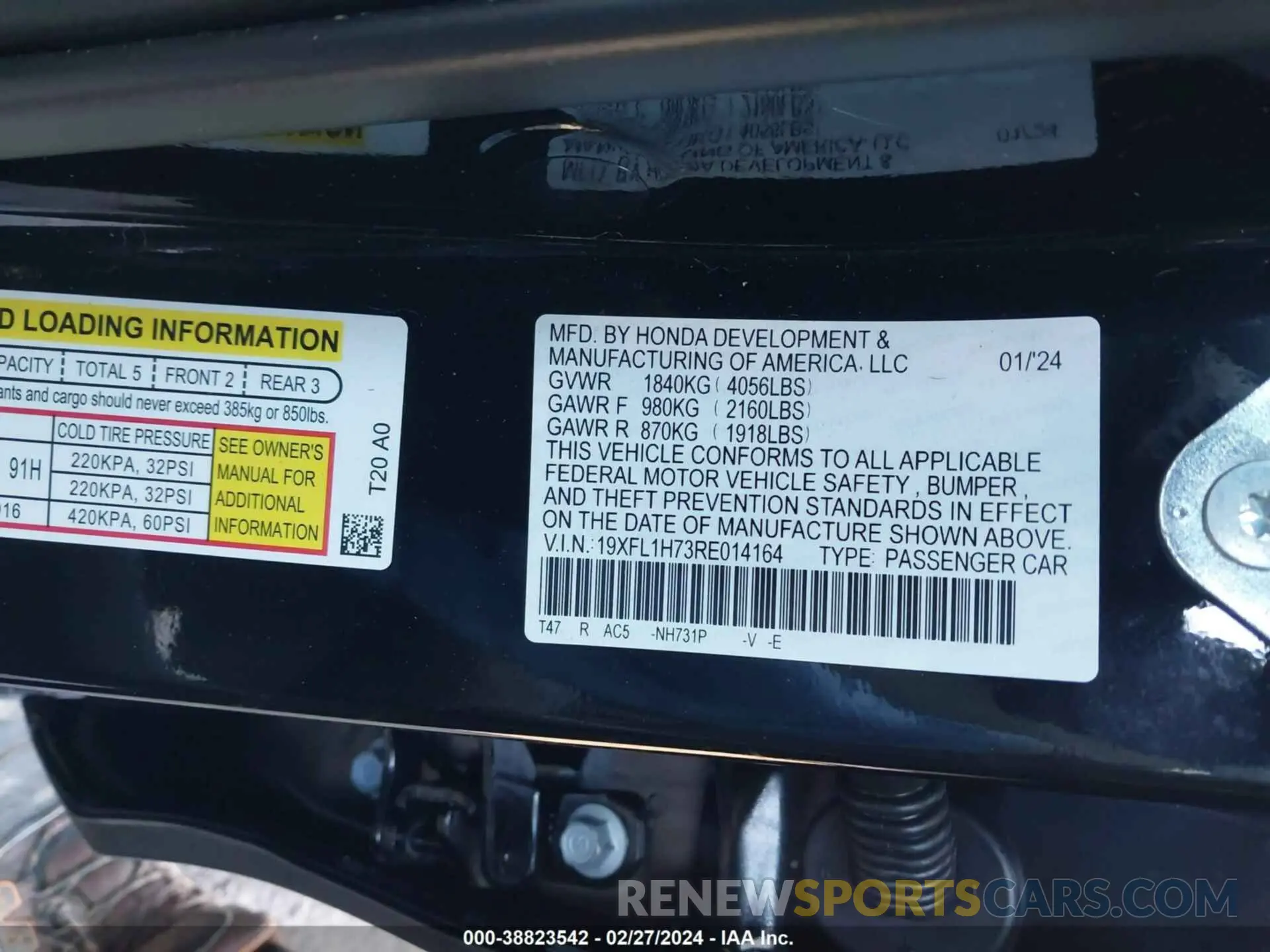 9 Photograph of a damaged car 19XFL1H73RE014164 HONDA CIVIC 2024
