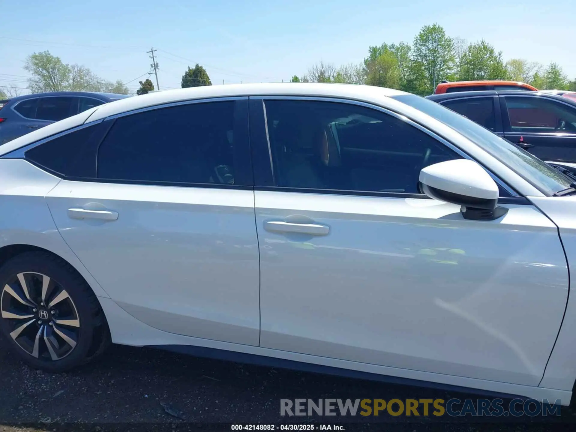 13 Photograph of a damaged car 19XFL1H73RE017291 HONDA CIVIC 2024