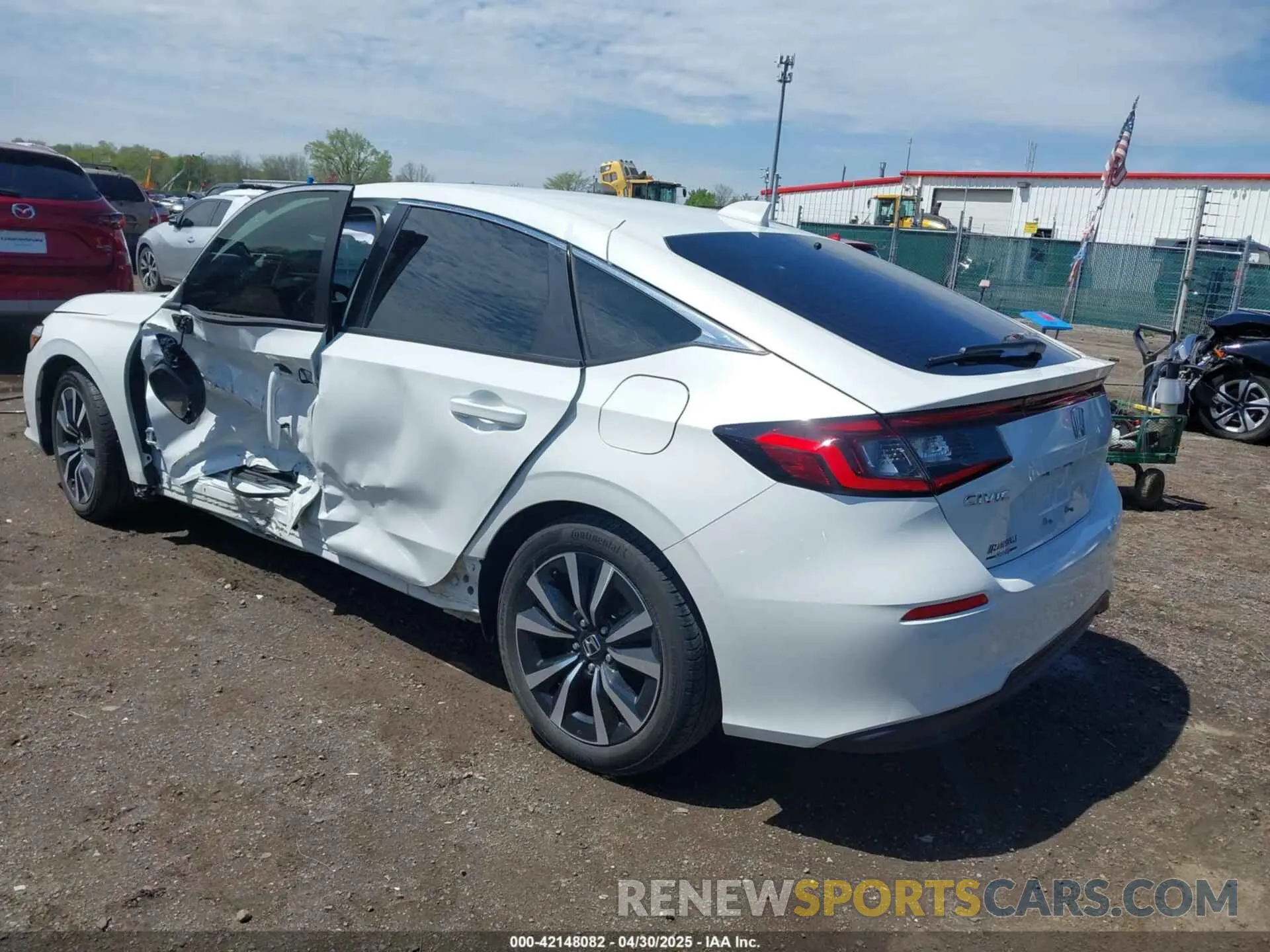 3 Photograph of a damaged car 19XFL1H73RE017291 HONDA CIVIC 2024