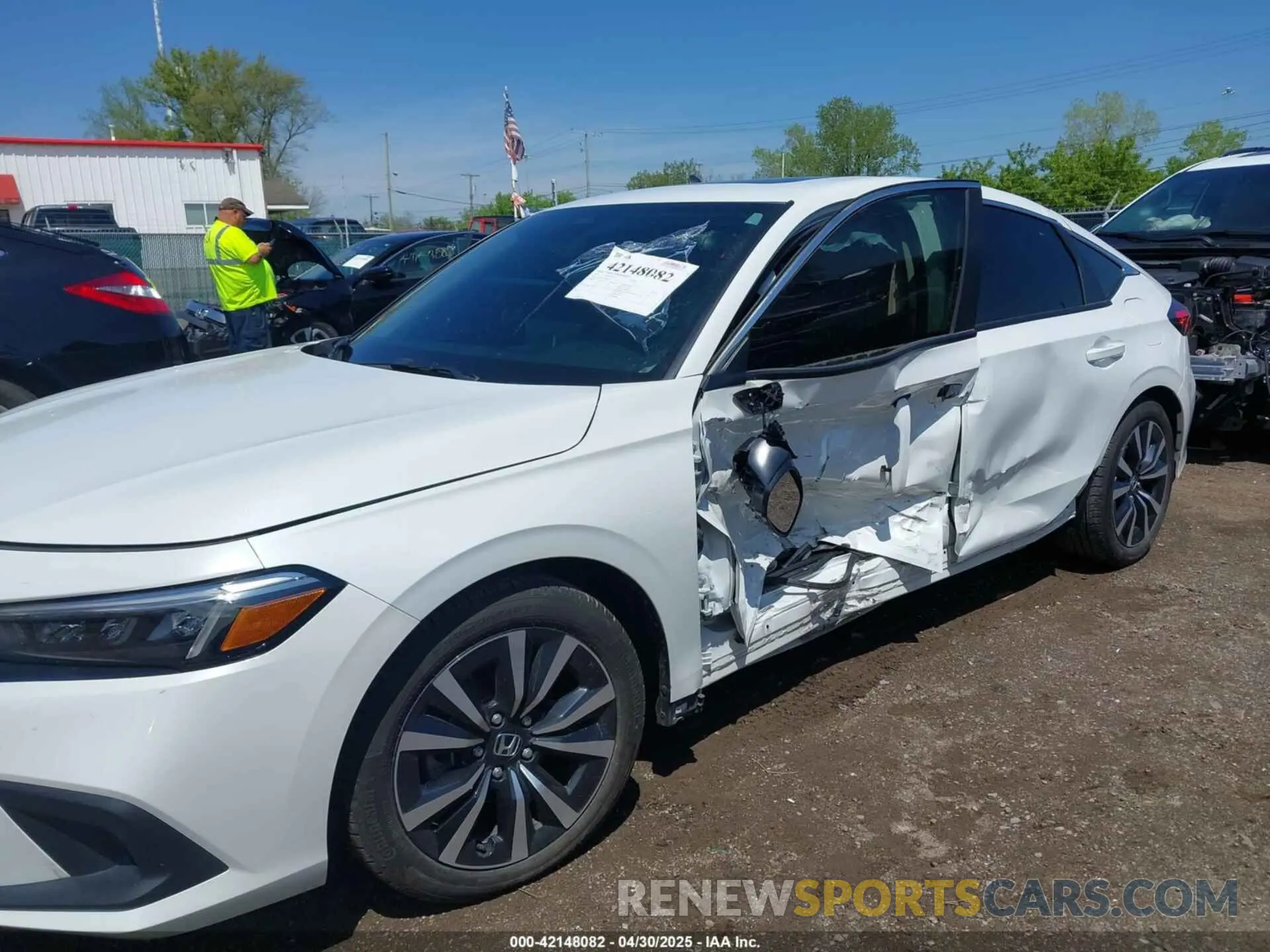 6 Photograph of a damaged car 19XFL1H73RE017291 HONDA CIVIC 2024