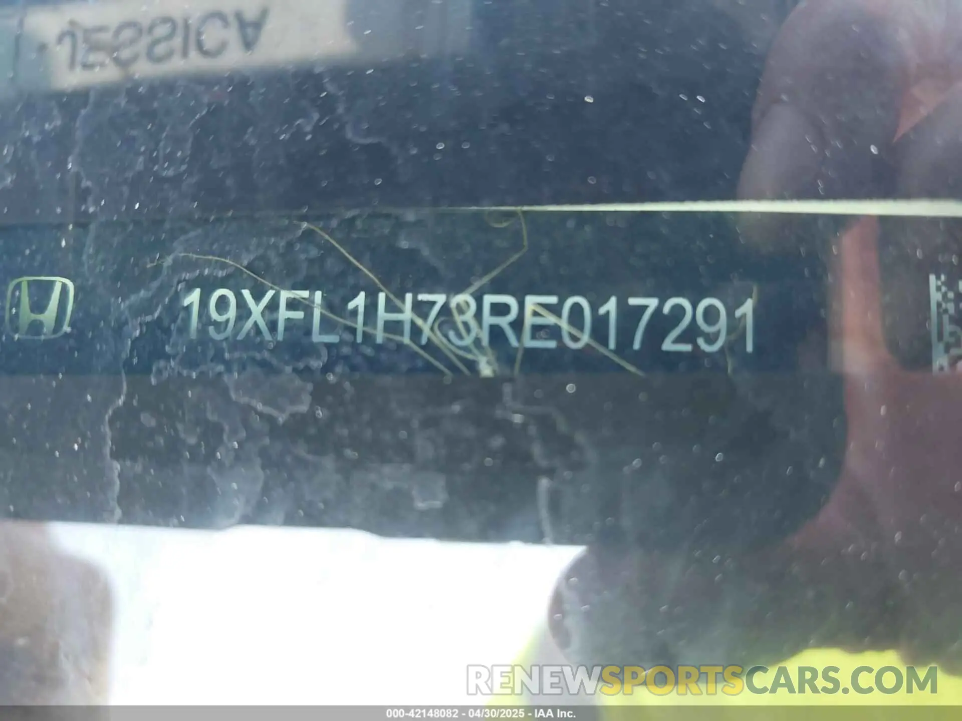 9 Photograph of a damaged car 19XFL1H73RE017291 HONDA CIVIC 2024