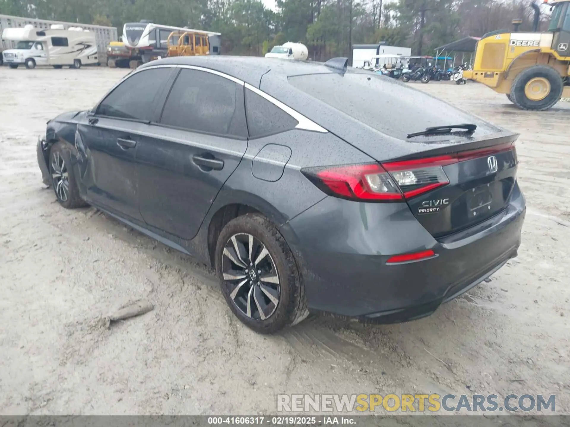 3 Photograph of a damaged car 19XFL1H73RE022149 HONDA CIVIC 2024