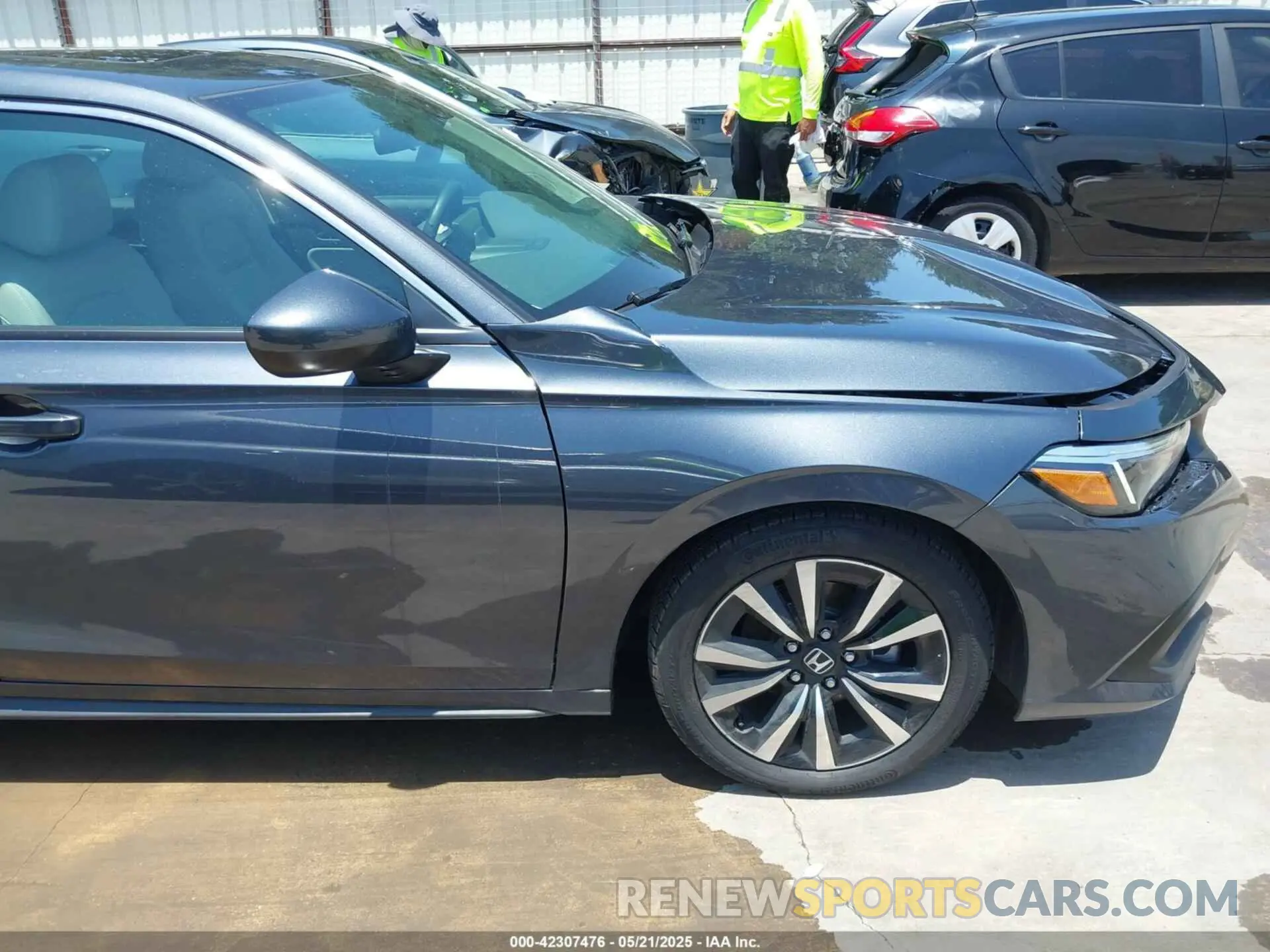 19 Photograph of a damaged car 19XFL1H73RE029926 HONDA CIVIC 2024