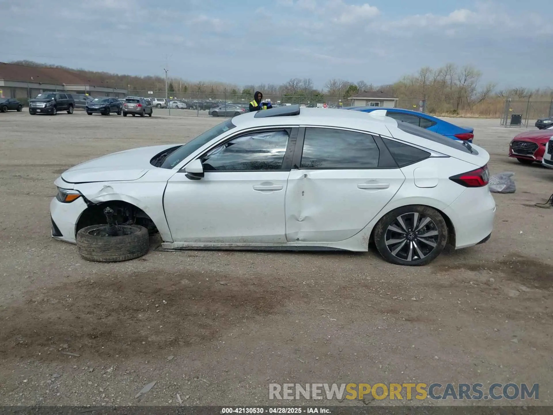 13 Photograph of a damaged car 19XFL1H74RE006655 HONDA CIVIC 2024