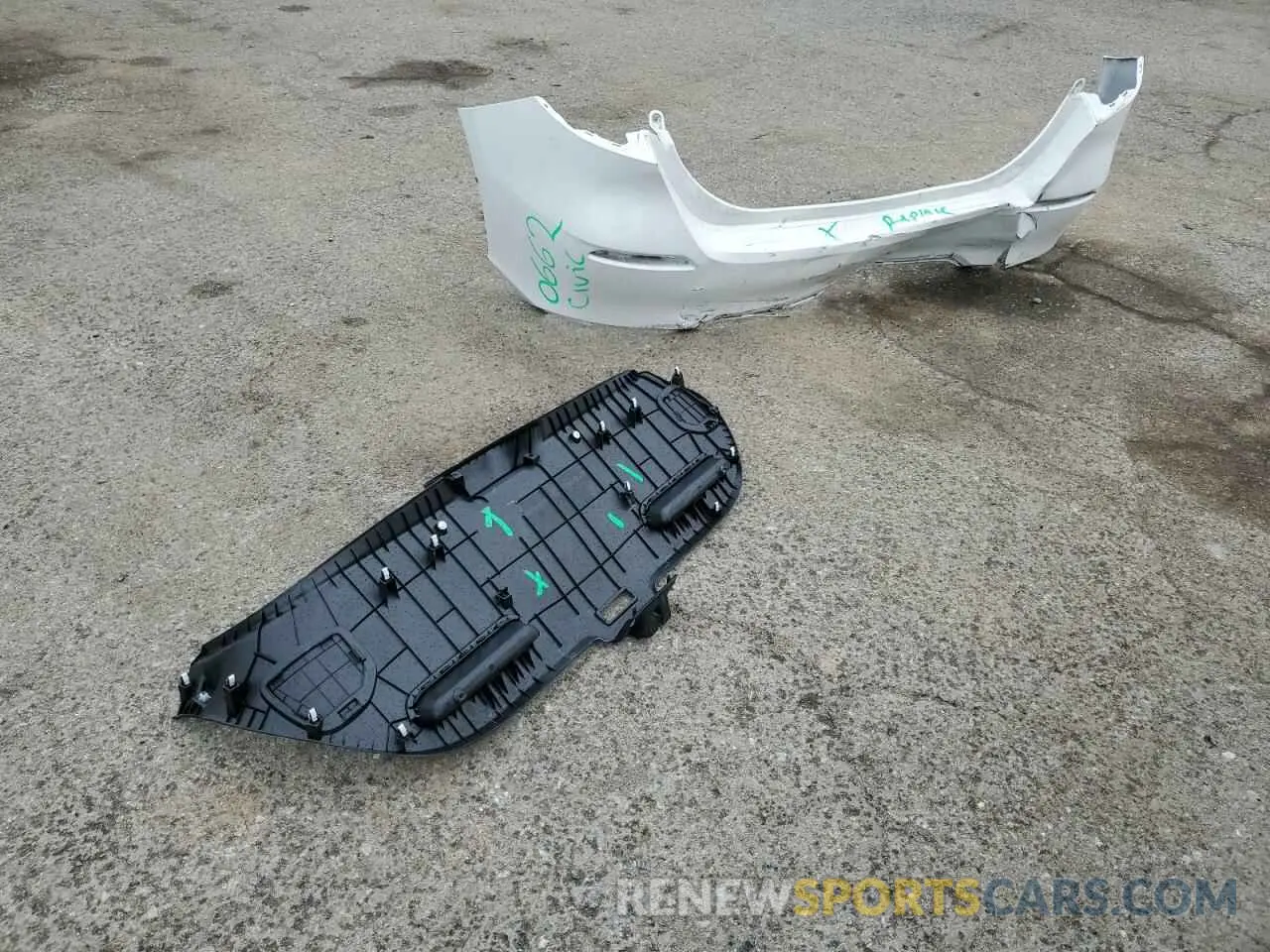 12 Photograph of a damaged car 19XFL1H76RE017060 HONDA CIVIC 2024