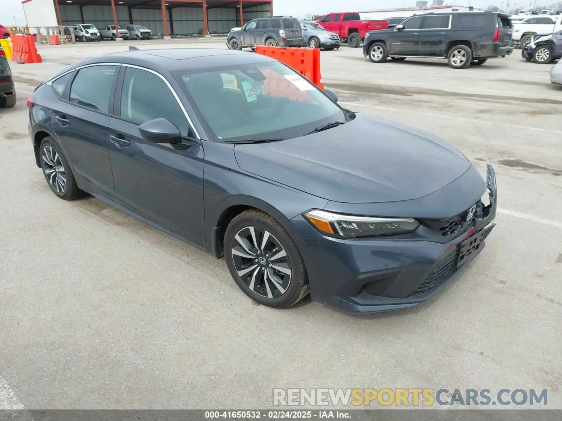 1 Photograph of a damaged car 19XFL1H77RE032697 HONDA CIVIC 2024