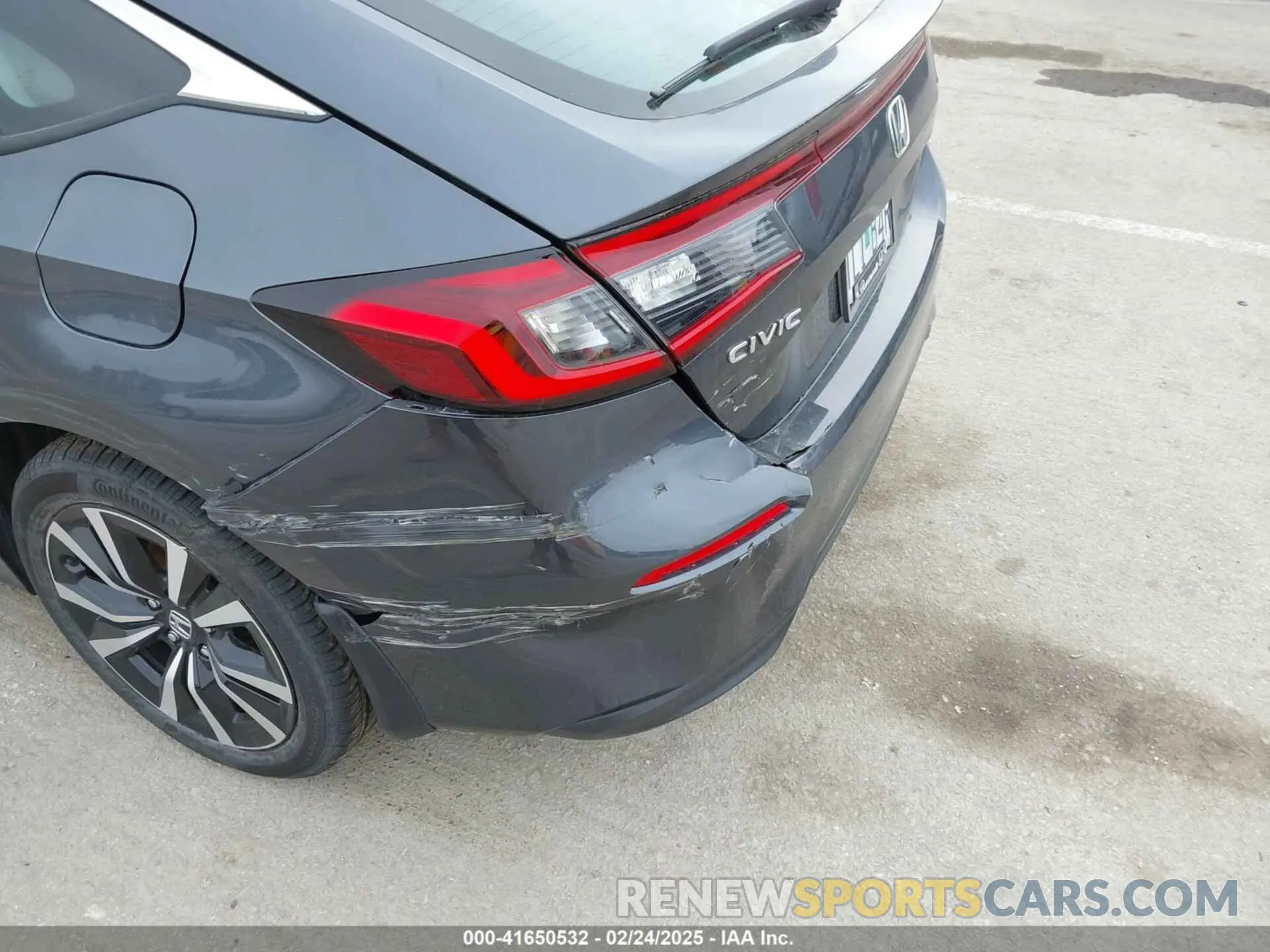 20 Photograph of a damaged car 19XFL1H77RE032697 HONDA CIVIC 2024