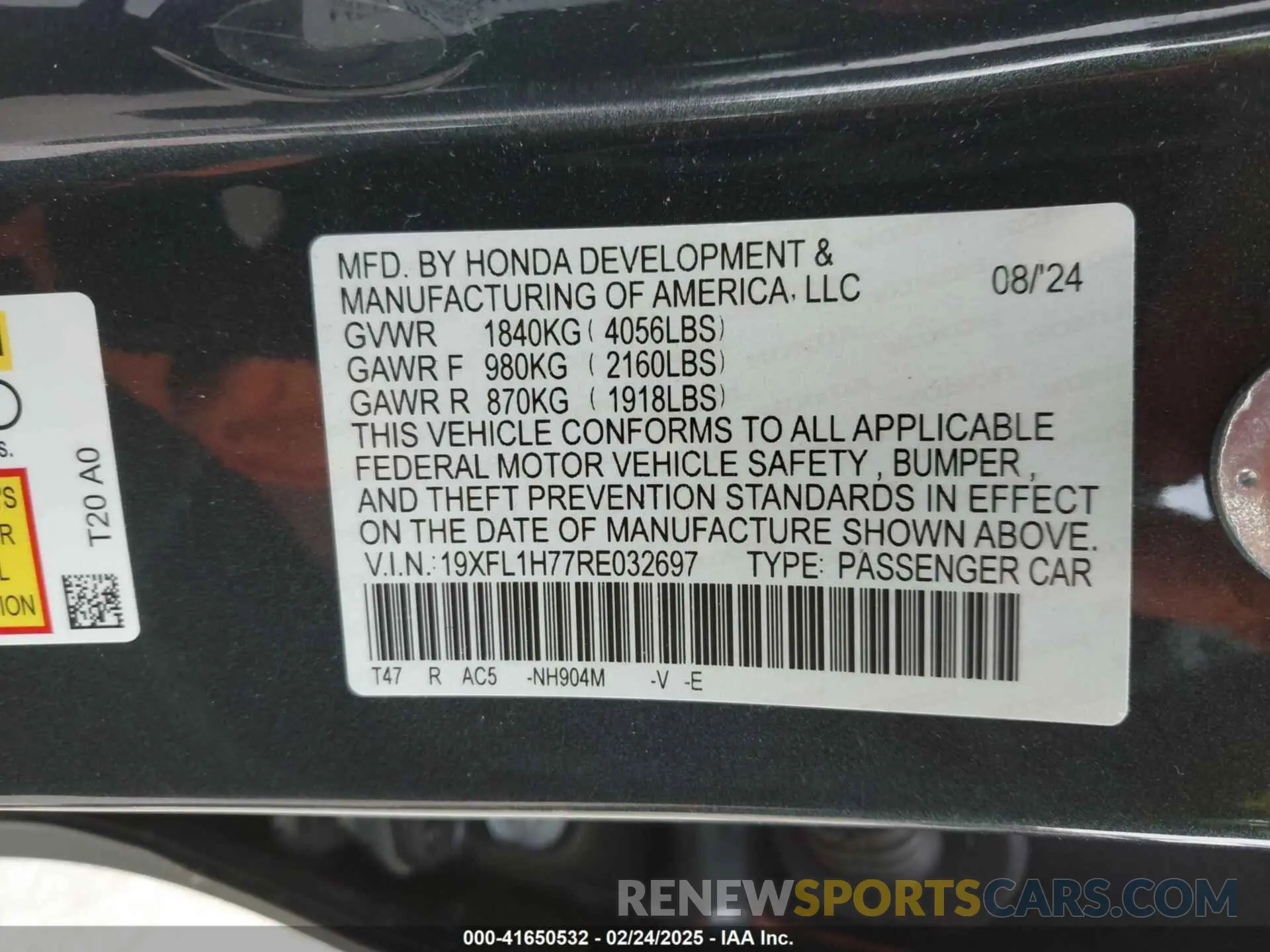 9 Photograph of a damaged car 19XFL1H77RE032697 HONDA CIVIC 2024