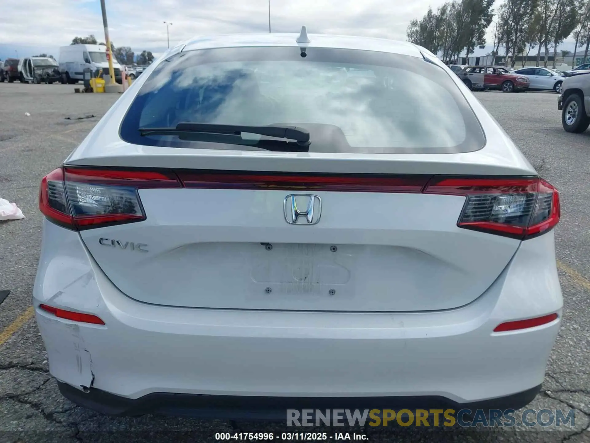 16 Photograph of a damaged car 19XFL1H78RE010689 HONDA CIVIC 2024