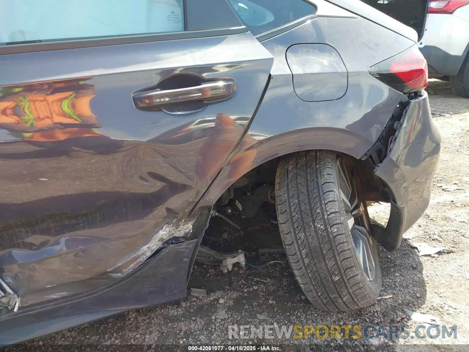 6 Photograph of a damaged car 19XFL1H78RE016296 HONDA CIVIC 2024