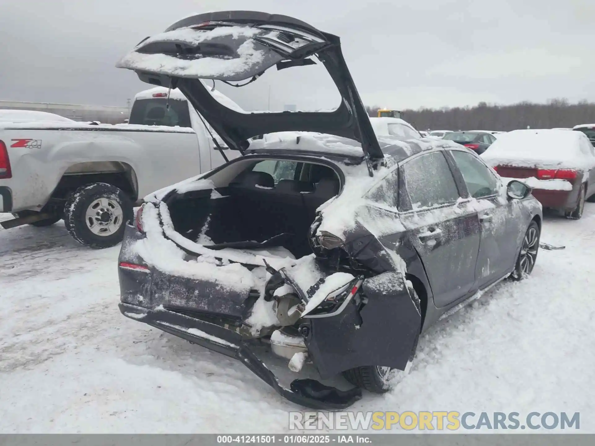 4 Photograph of a damaged car 19XFL1H78RE027623 HONDA CIVIC 2024