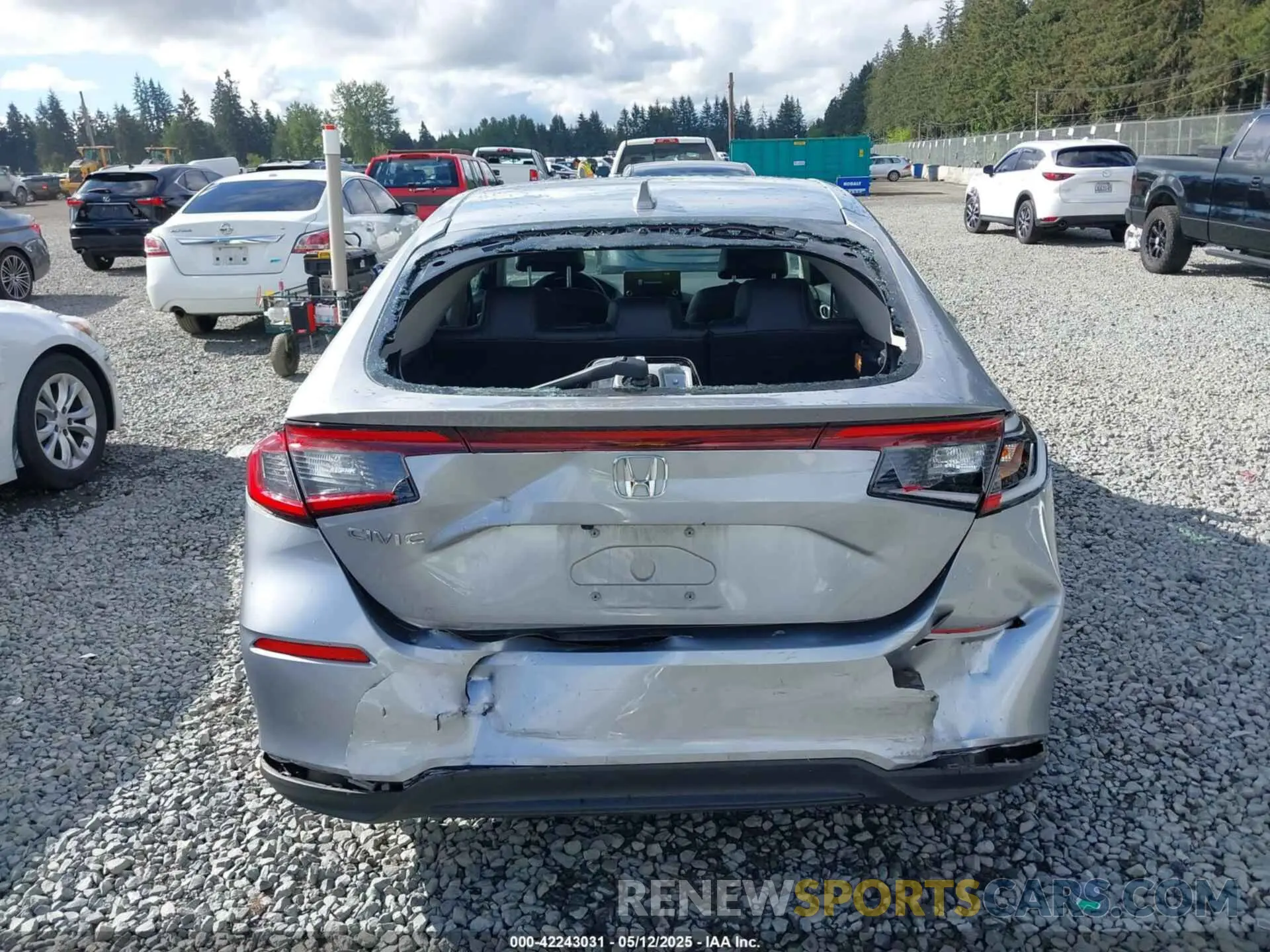 16 Photograph of a damaged car 19XFL1H79RE008871 HONDA CIVIC 2024