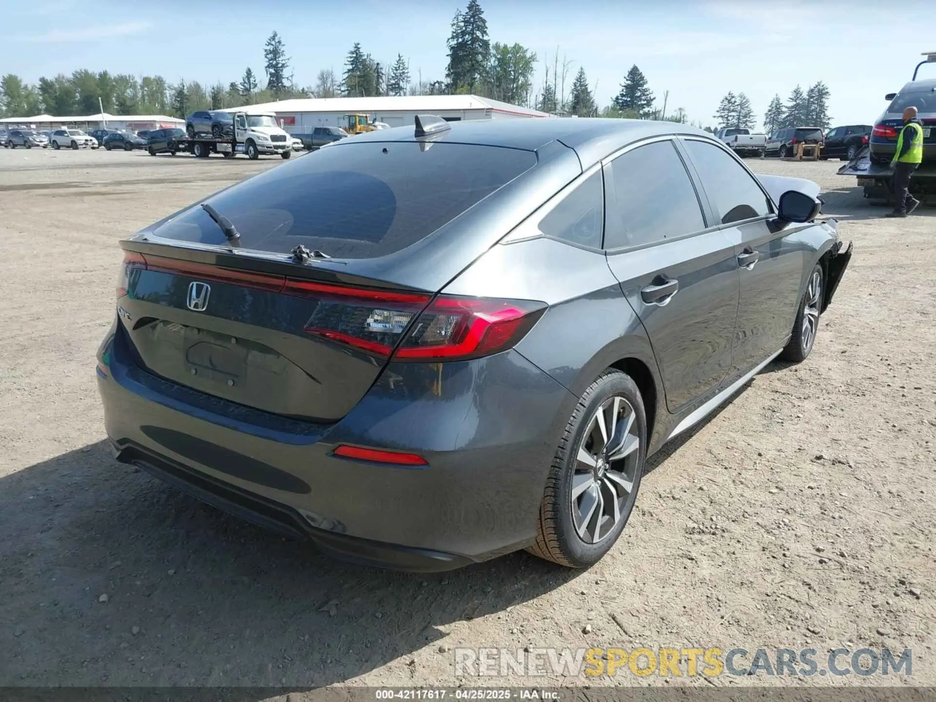 4 Photograph of a damaged car 19XFL1H79RE030577 HONDA CIVIC 2024