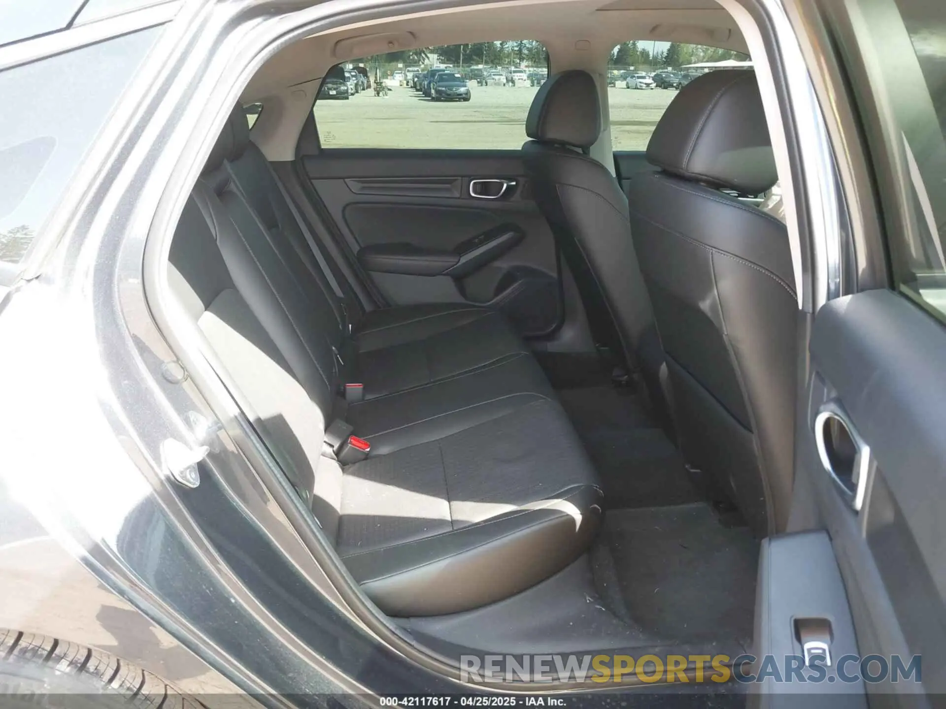 8 Photograph of a damaged car 19XFL1H79RE030577 HONDA CIVIC 2024