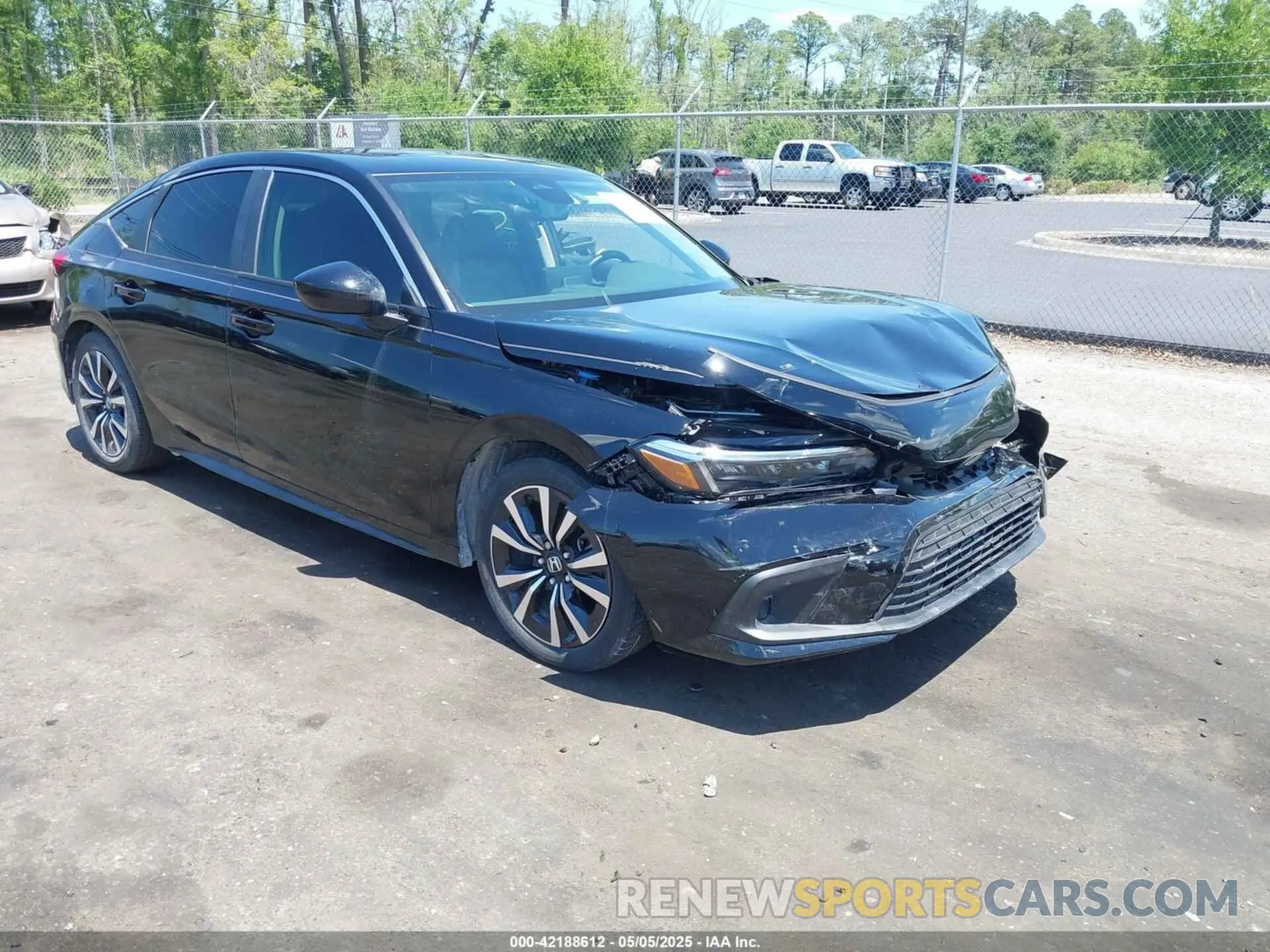1 Photograph of a damaged car 19XFL1H7XRE001346 HONDA CIVIC 2024