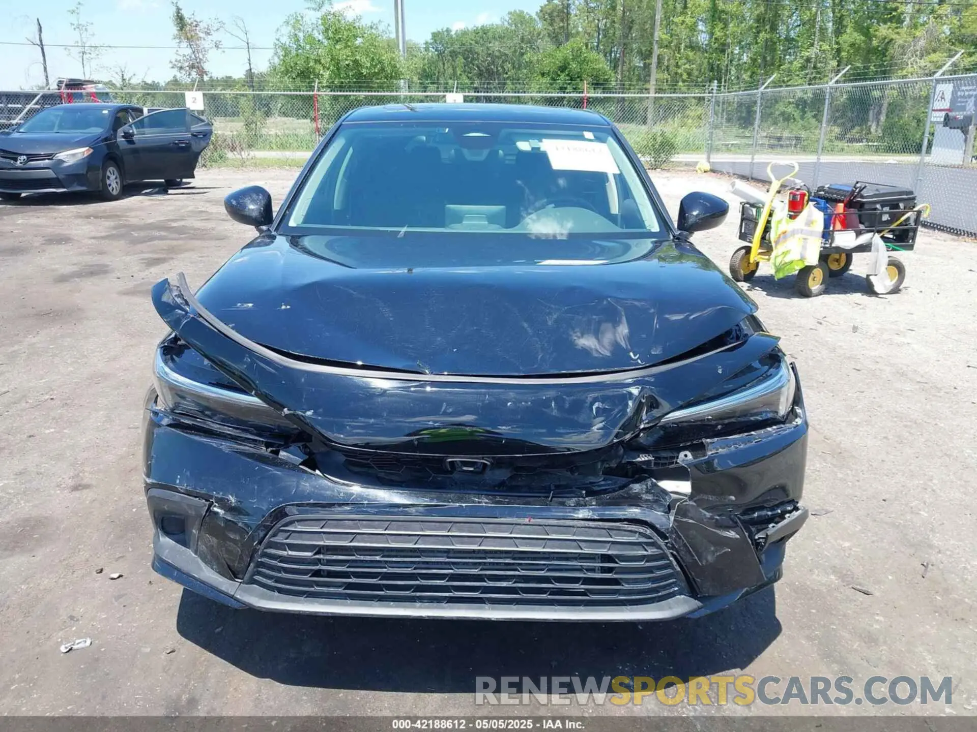 12 Photograph of a damaged car 19XFL1H7XRE001346 HONDA CIVIC 2024