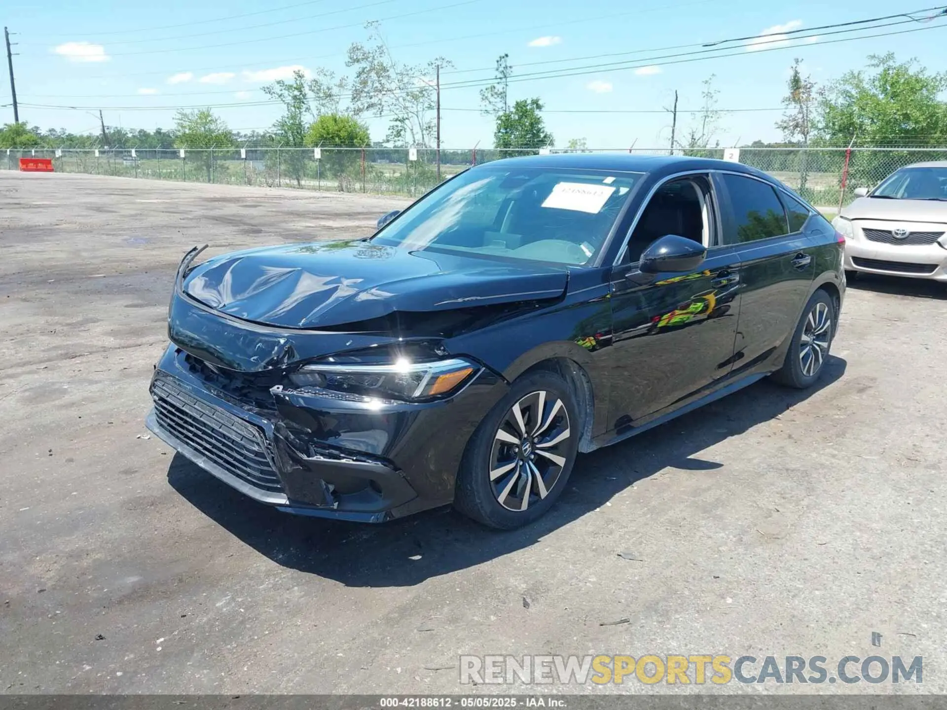 2 Photograph of a damaged car 19XFL1H7XRE001346 HONDA CIVIC 2024