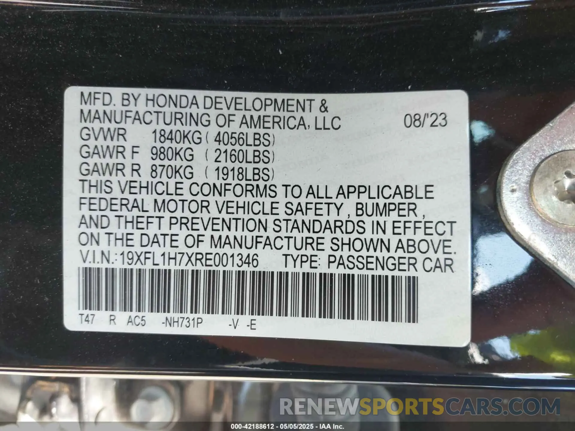 9 Photograph of a damaged car 19XFL1H7XRE001346 HONDA CIVIC 2024