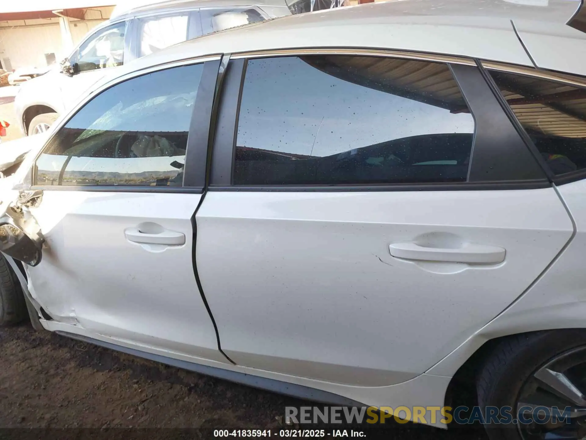 14 Photograph of a damaged car 19XFL1H7XRE016123 HONDA CIVIC 2024