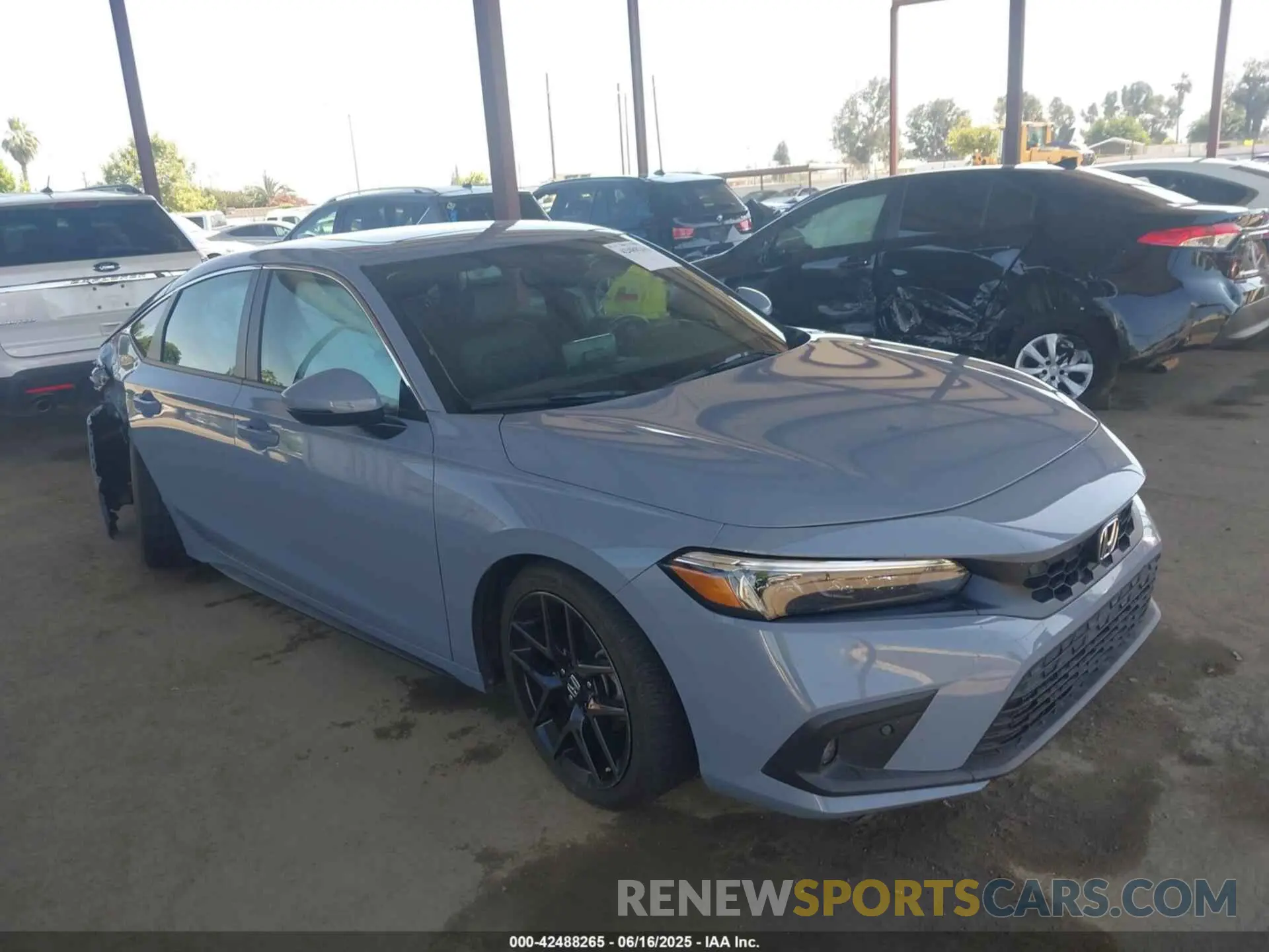 1 Photograph of a damaged car 19XFL1H80RE002966 HONDA CIVIC 2024