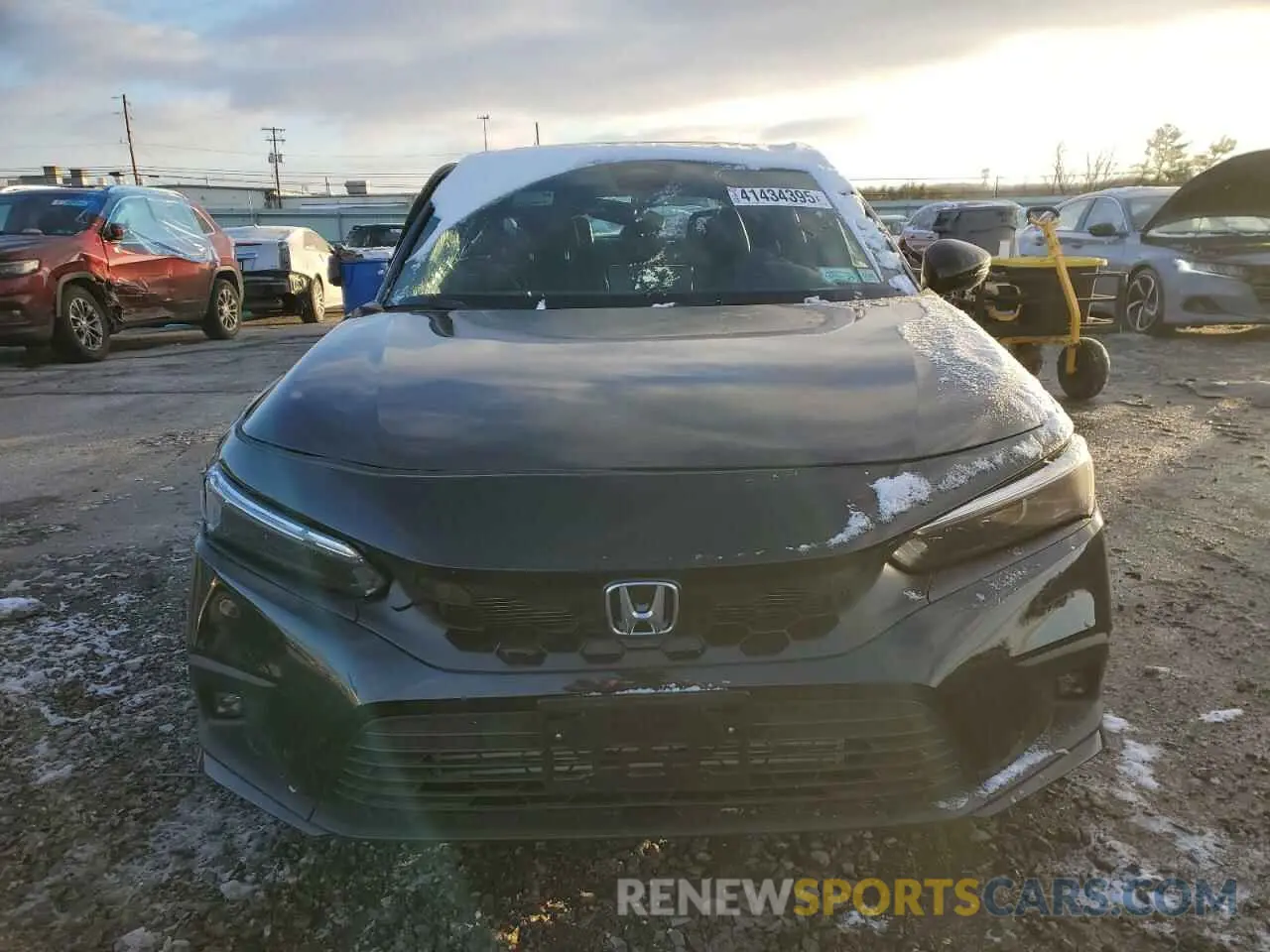 5 Photograph of a damaged car 19XFL1H81RE008615 HONDA CIVIC 2024