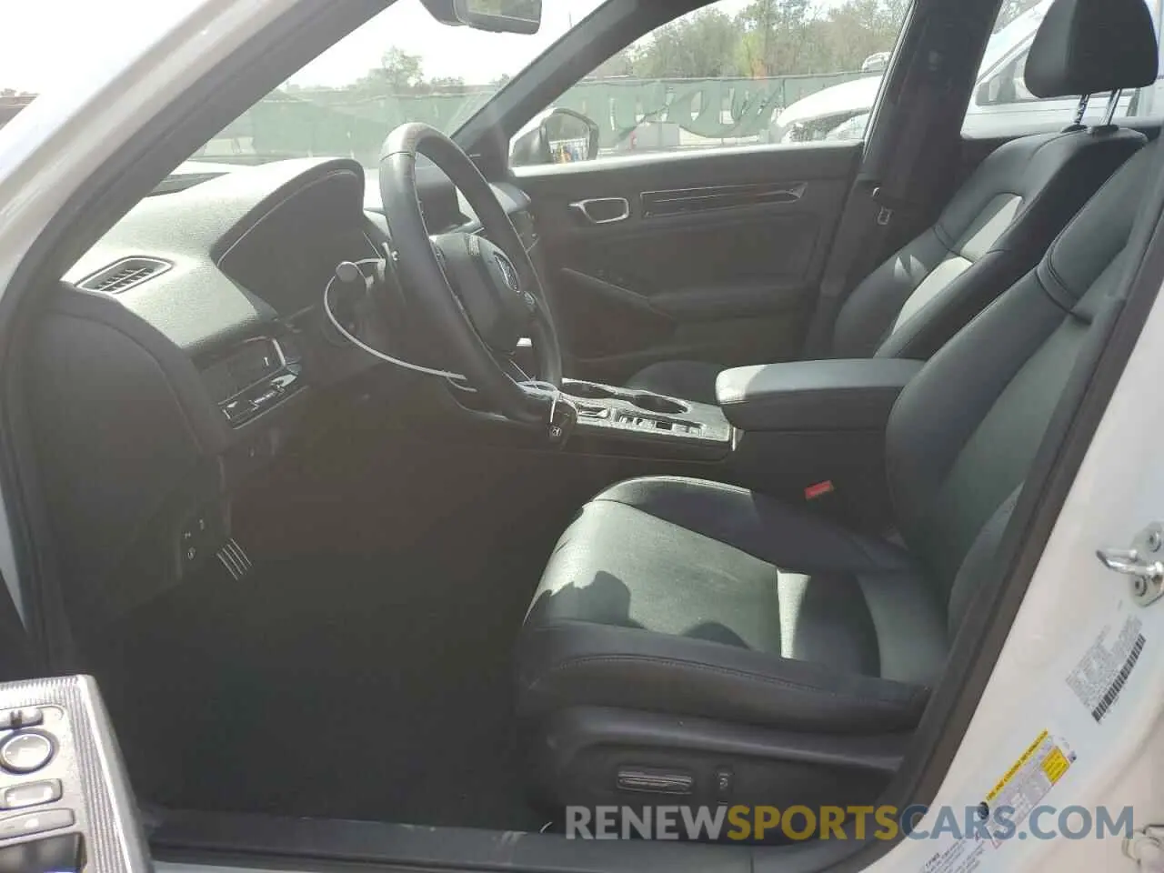 7 Photograph of a damaged car 19XFL1H81RE017878 HONDA CIVIC 2024