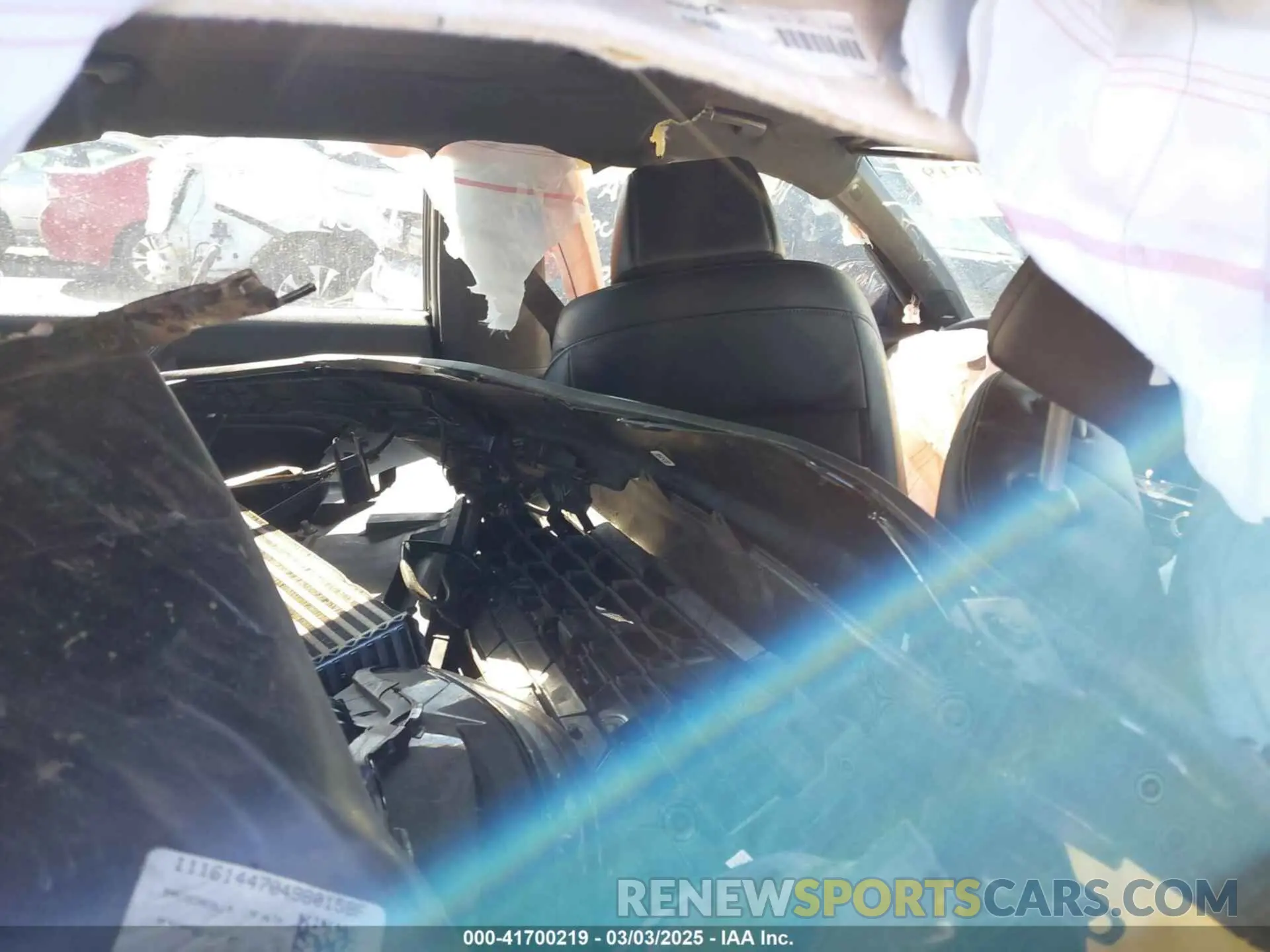 8 Photograph of a damaged car 19XFL1H83RE007529 HONDA CIVIC 2024