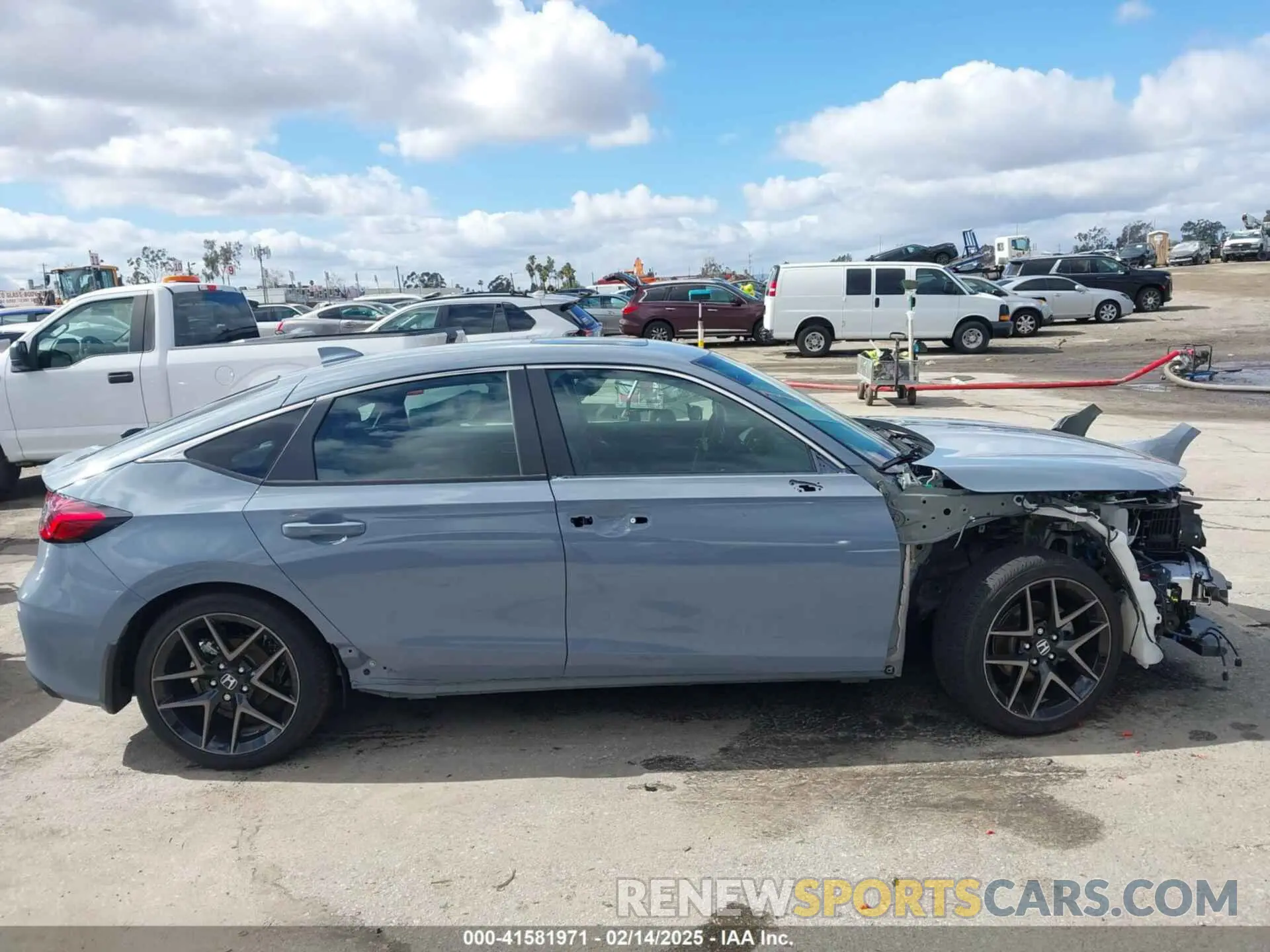 14 Photograph of a damaged car 19XFL1H83RE028736 HONDA CIVIC 2024