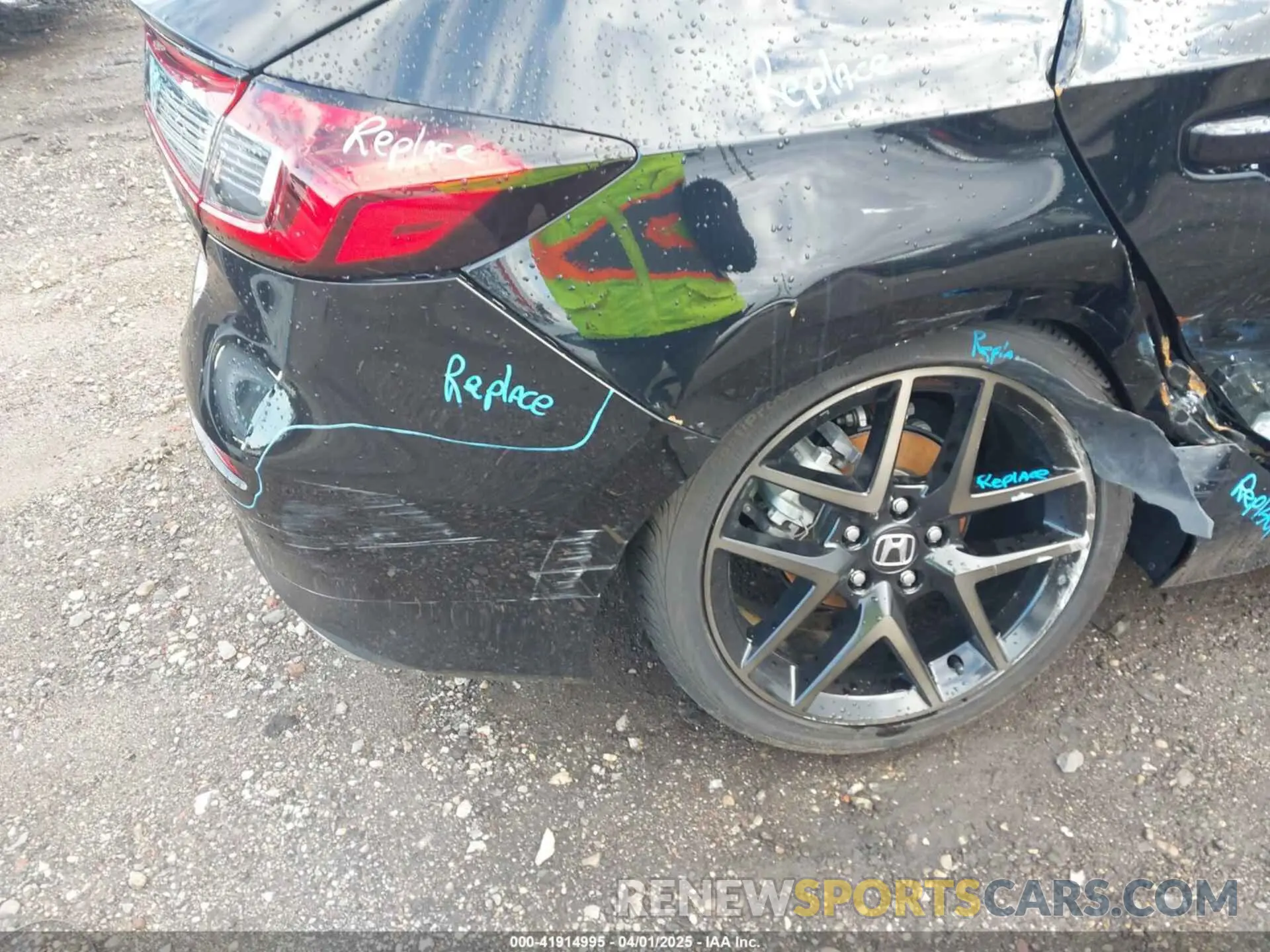18 Photograph of a damaged car 19XFL1H83RE029403 HONDA CIVIC 2024