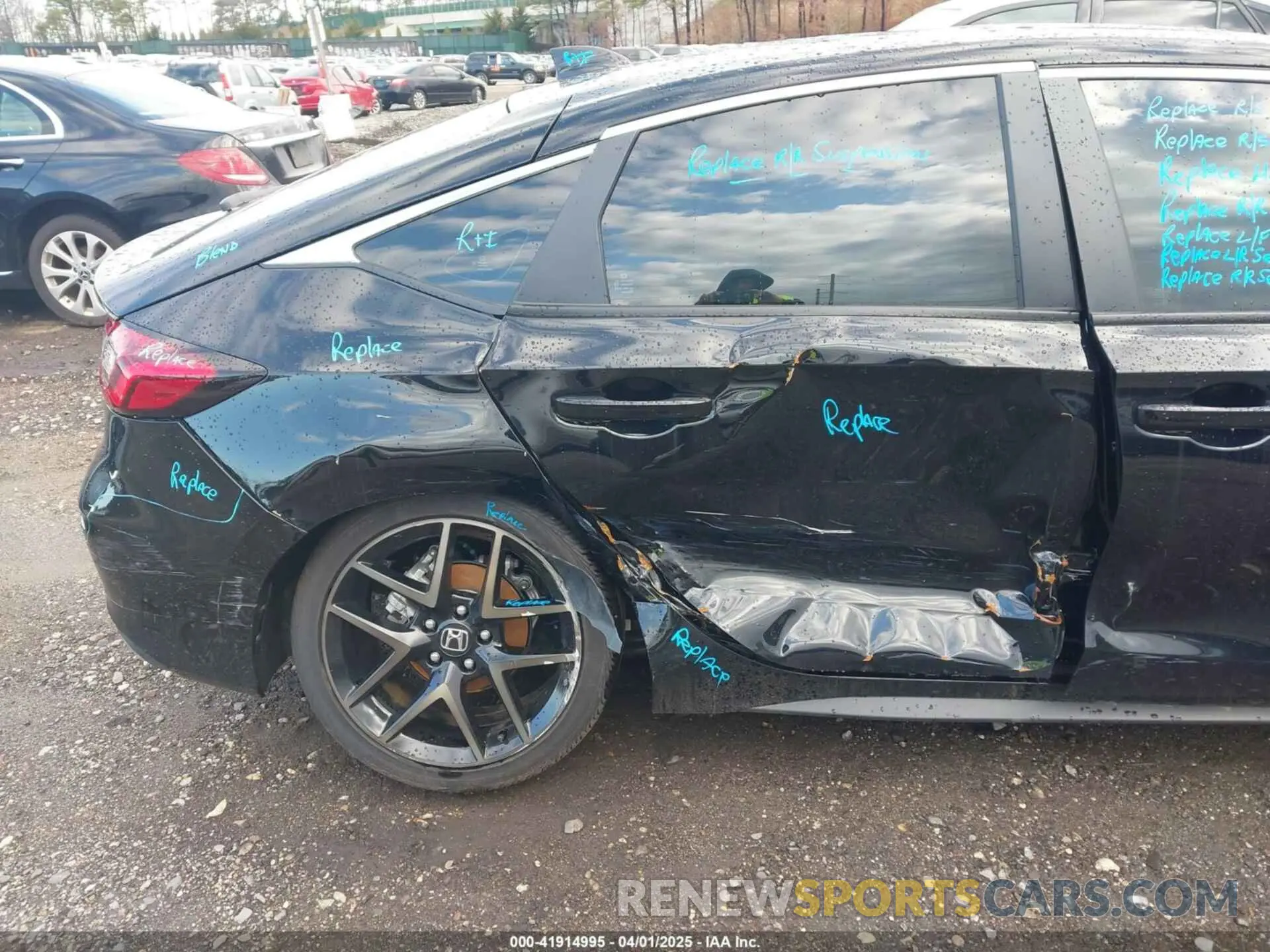 6 Photograph of a damaged car 19XFL1H83RE029403 HONDA CIVIC 2024