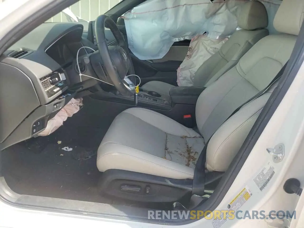 7 Photograph of a damaged car 19XFL1H84RE018331 HONDA CIVIC 2024