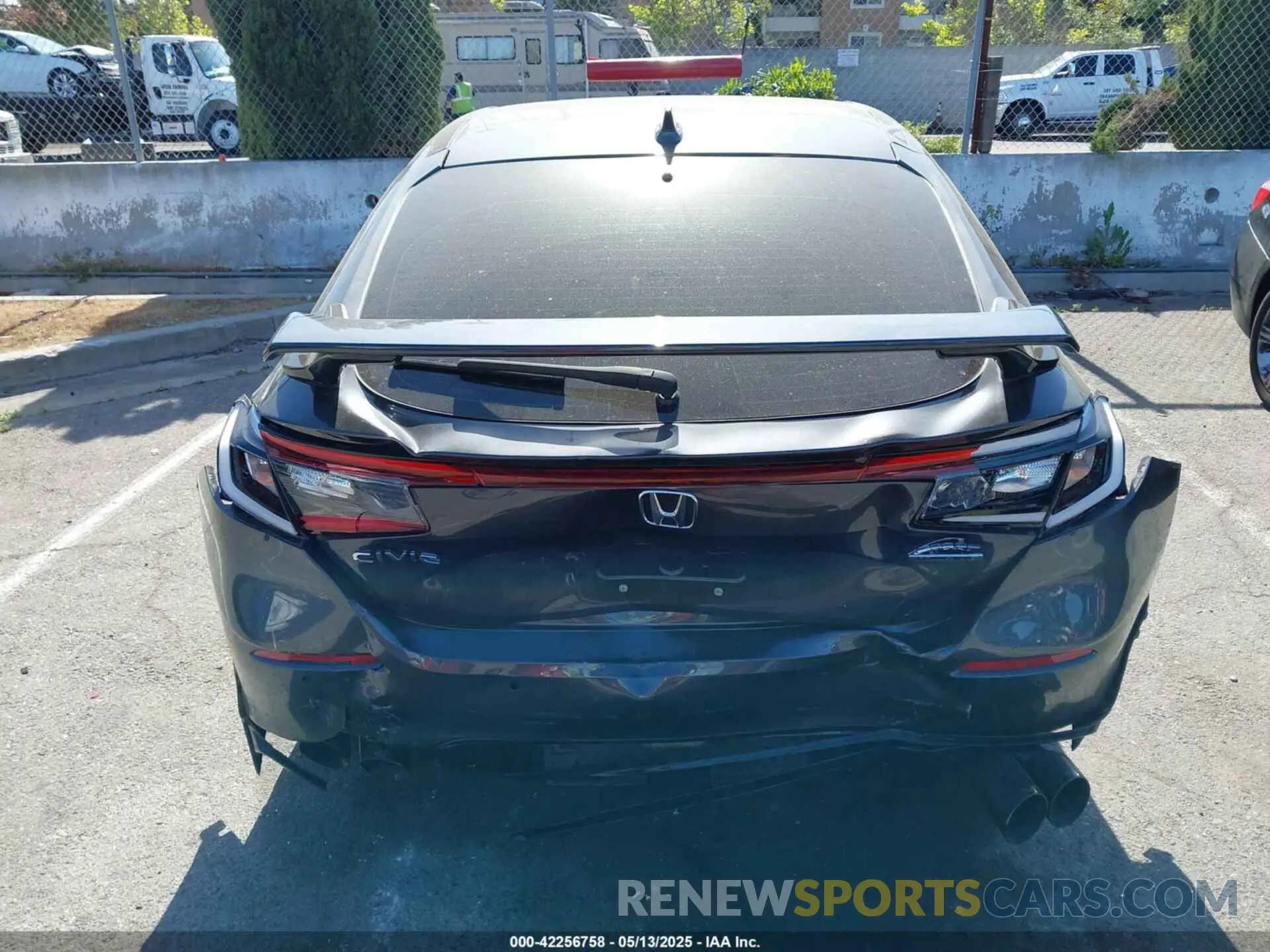 16 Photograph of a damaged car 19XFL1H85RE010495 HONDA CIVIC 2024