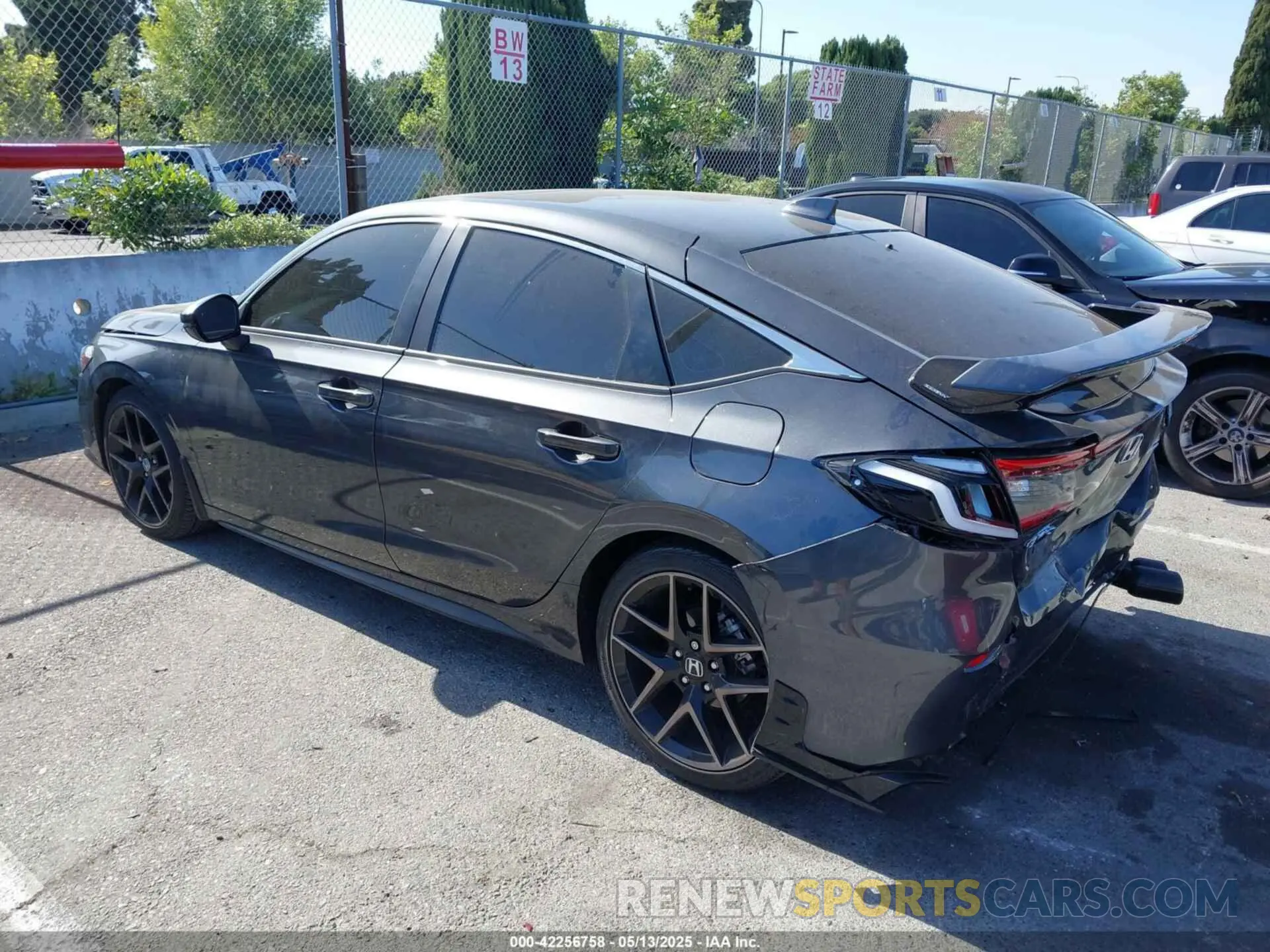 3 Photograph of a damaged car 19XFL1H85RE010495 HONDA CIVIC 2024