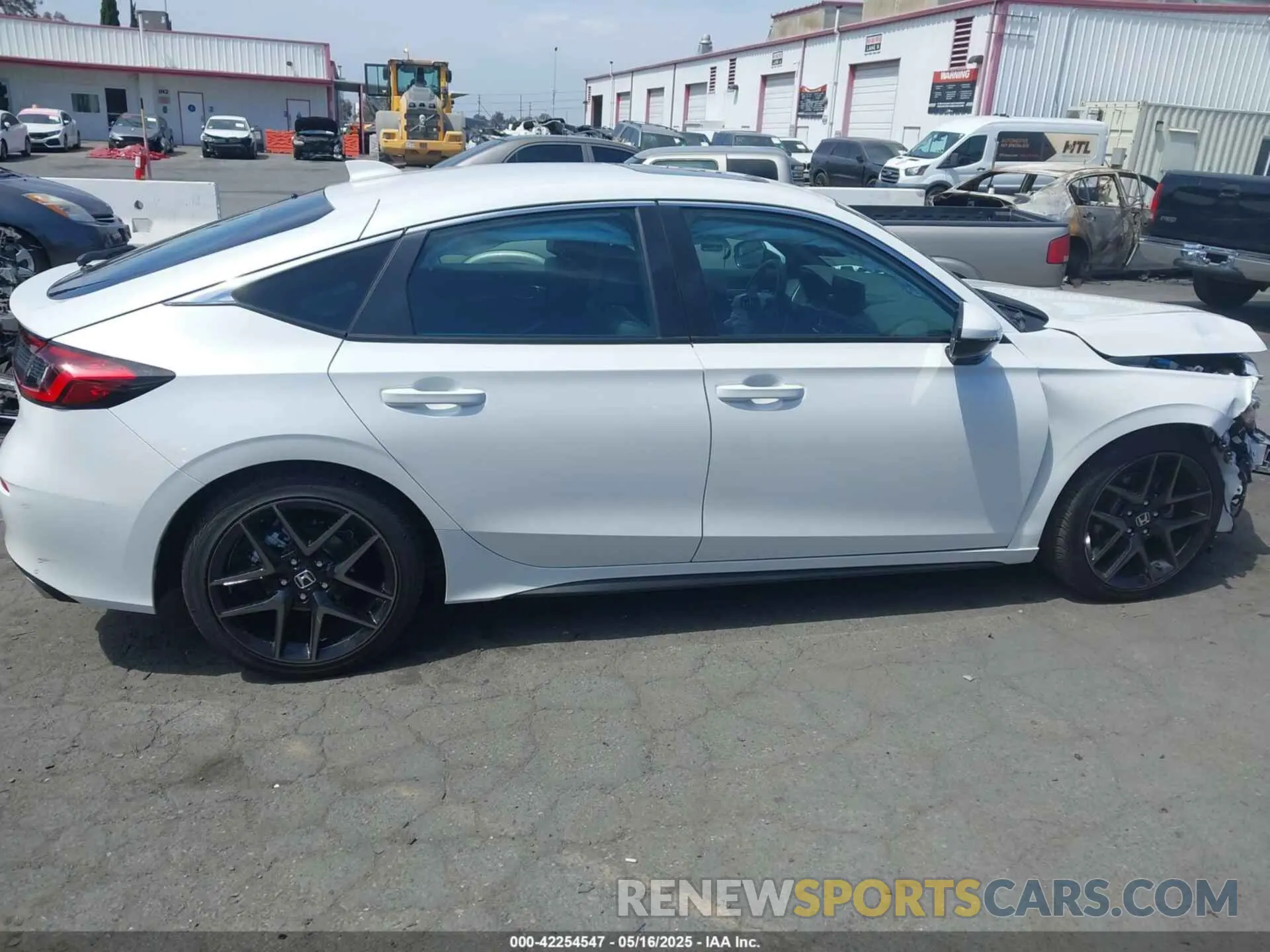 13 Photograph of a damaged car 19XFL1H85RE030522 HONDA CIVIC 2024