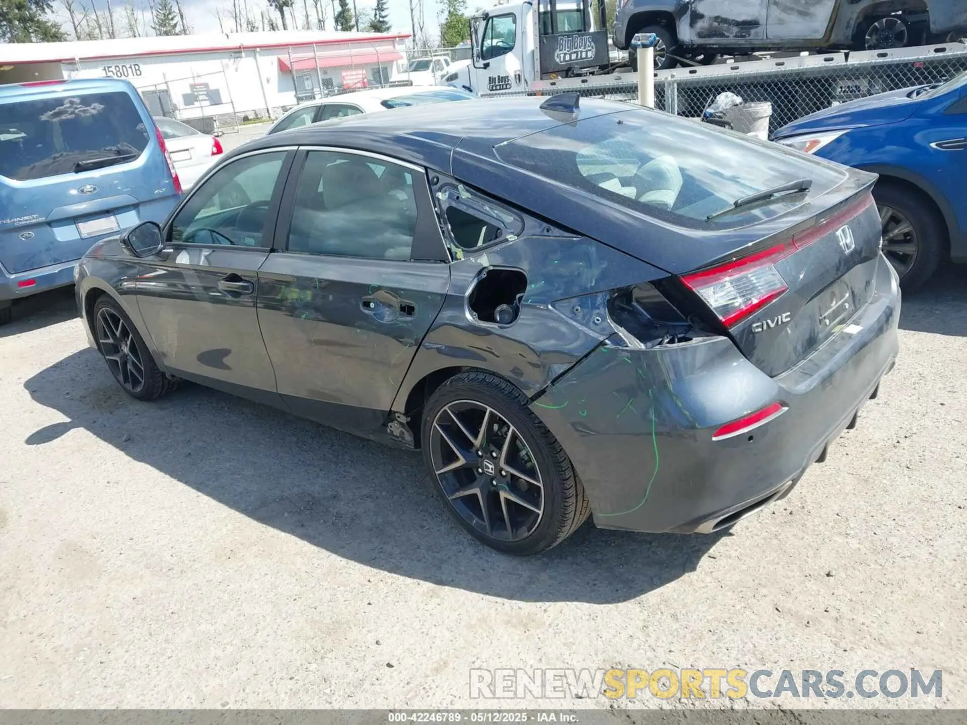 3 Photograph of a damaged car 19XFL1H86RE009257 HONDA CIVIC 2024