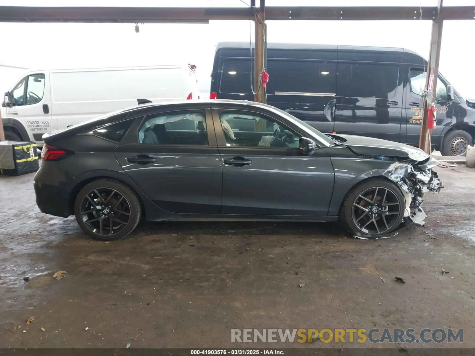 13 Photograph of a damaged car 19XFL1H86RE009873 HONDA CIVIC 2024