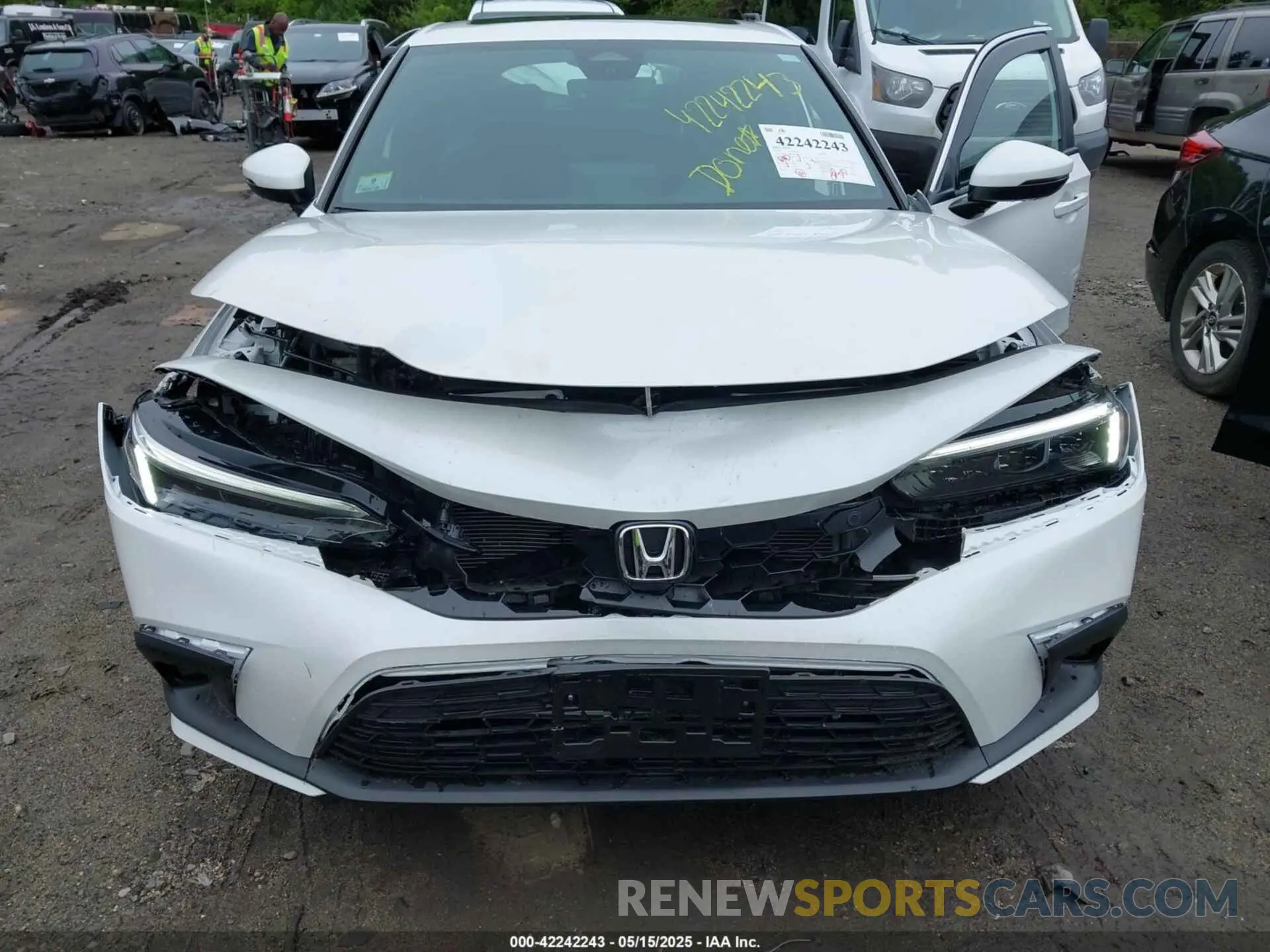 6 Photograph of a damaged car 19XFL1H86RE031176 HONDA CIVIC 2024