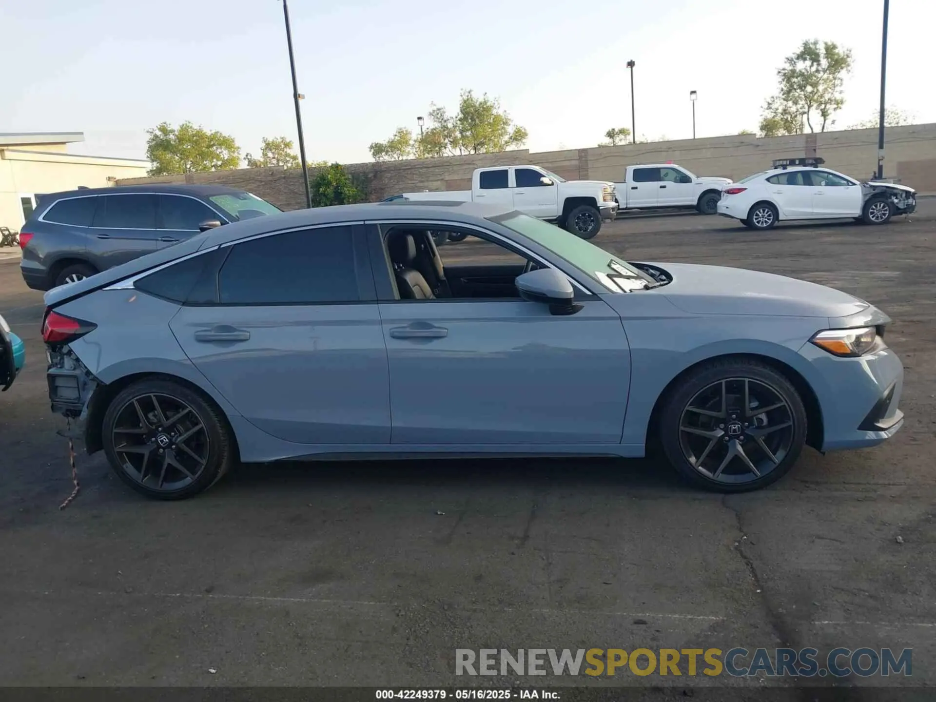14 Photograph of a damaged car 19XFL1H87RE013415 HONDA CIVIC 2024